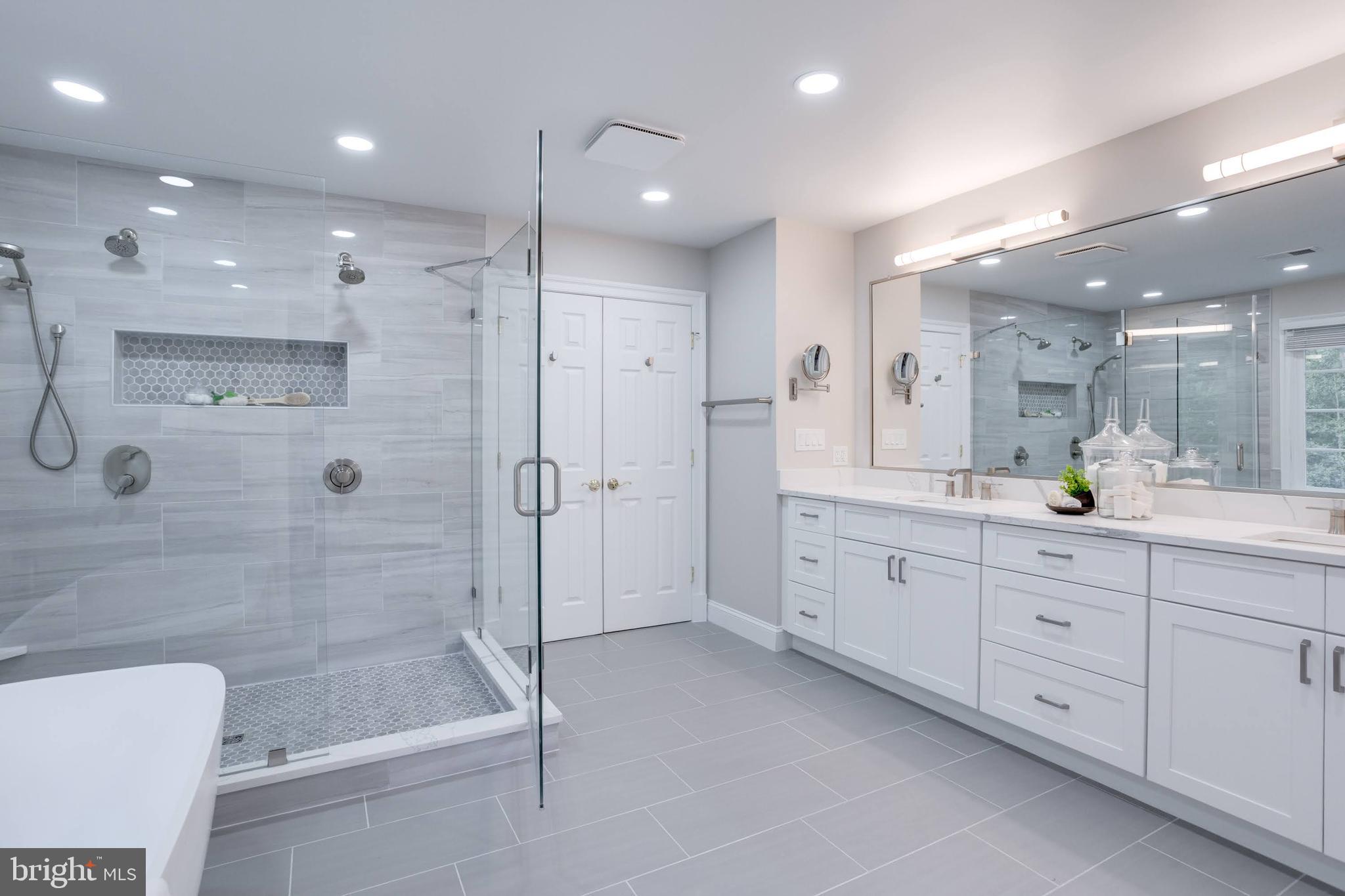 LEE FOREST - Residential