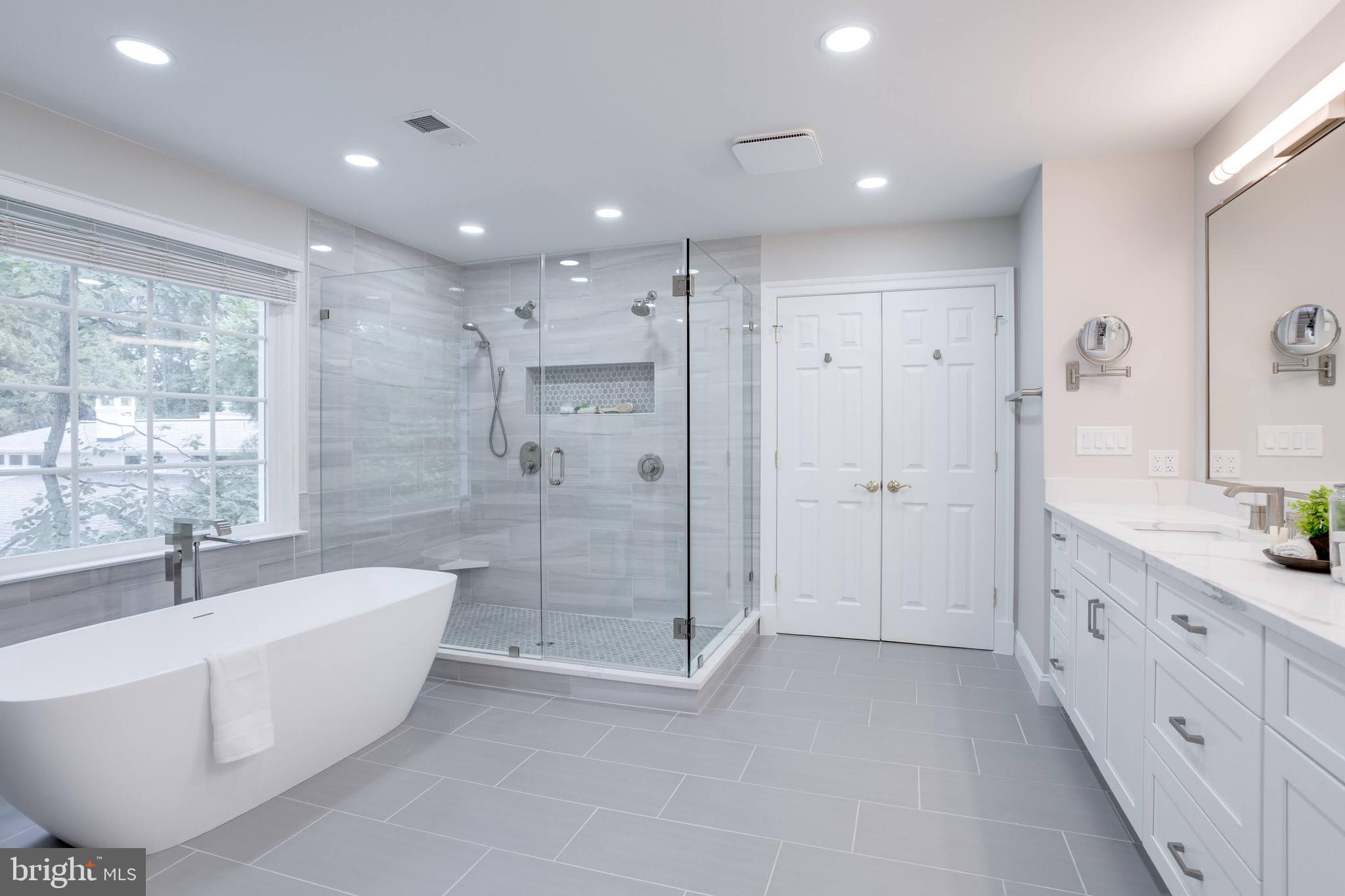 LEE FOREST - Residential