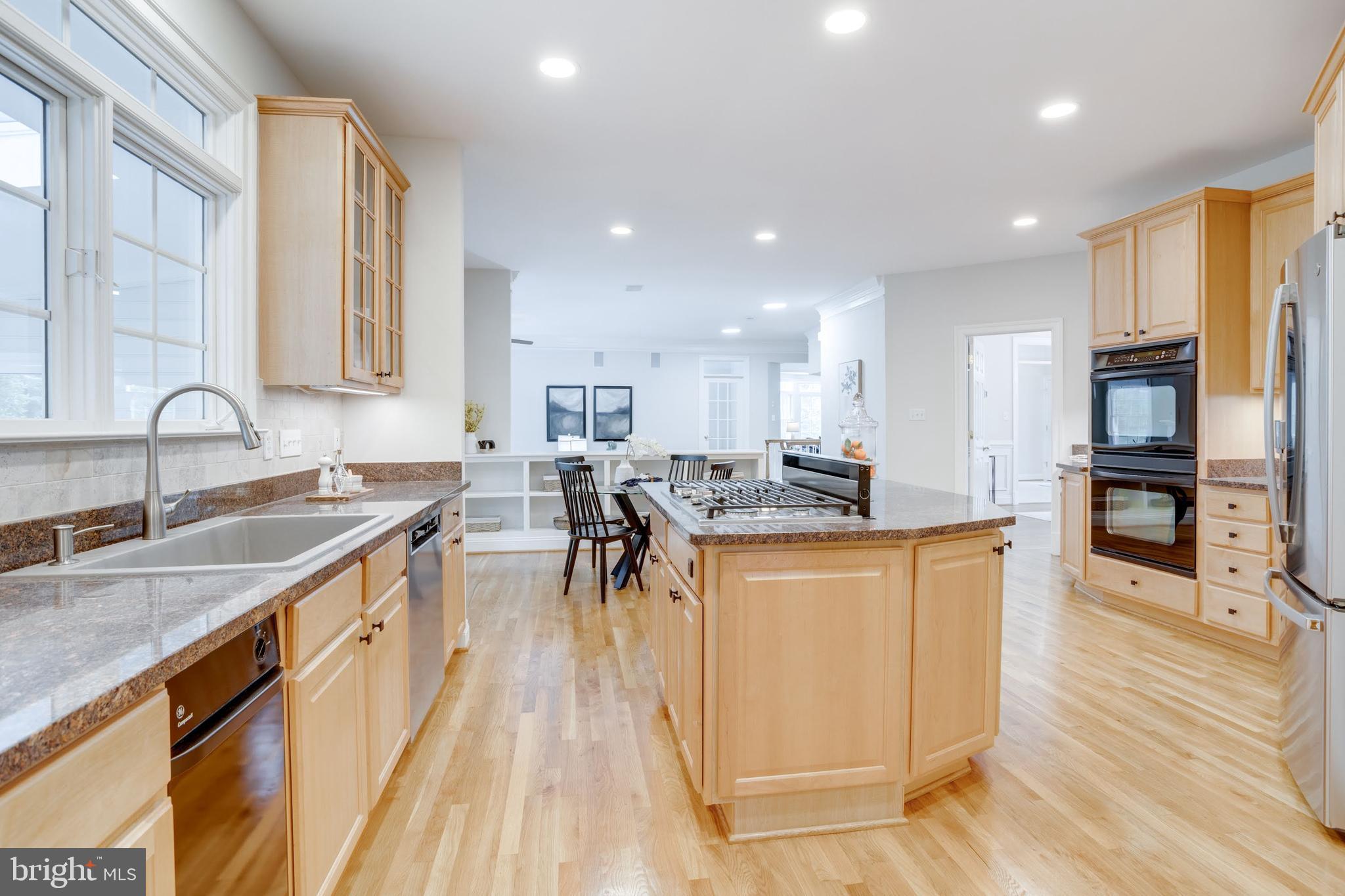 LEE FOREST - Residential