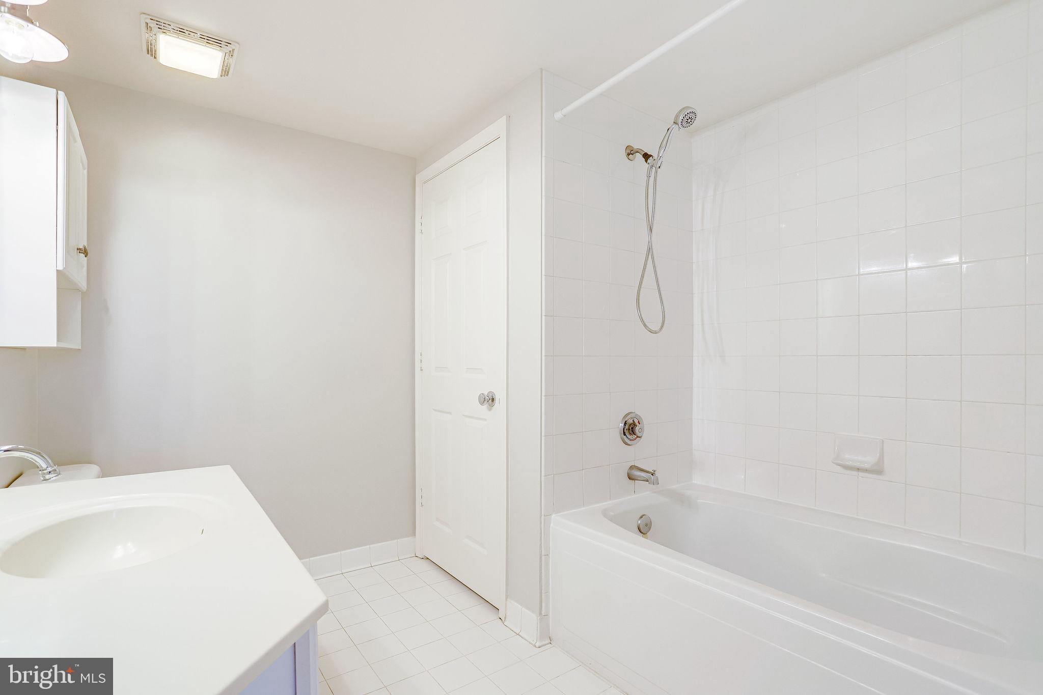 BALLSTON - Residential Lease