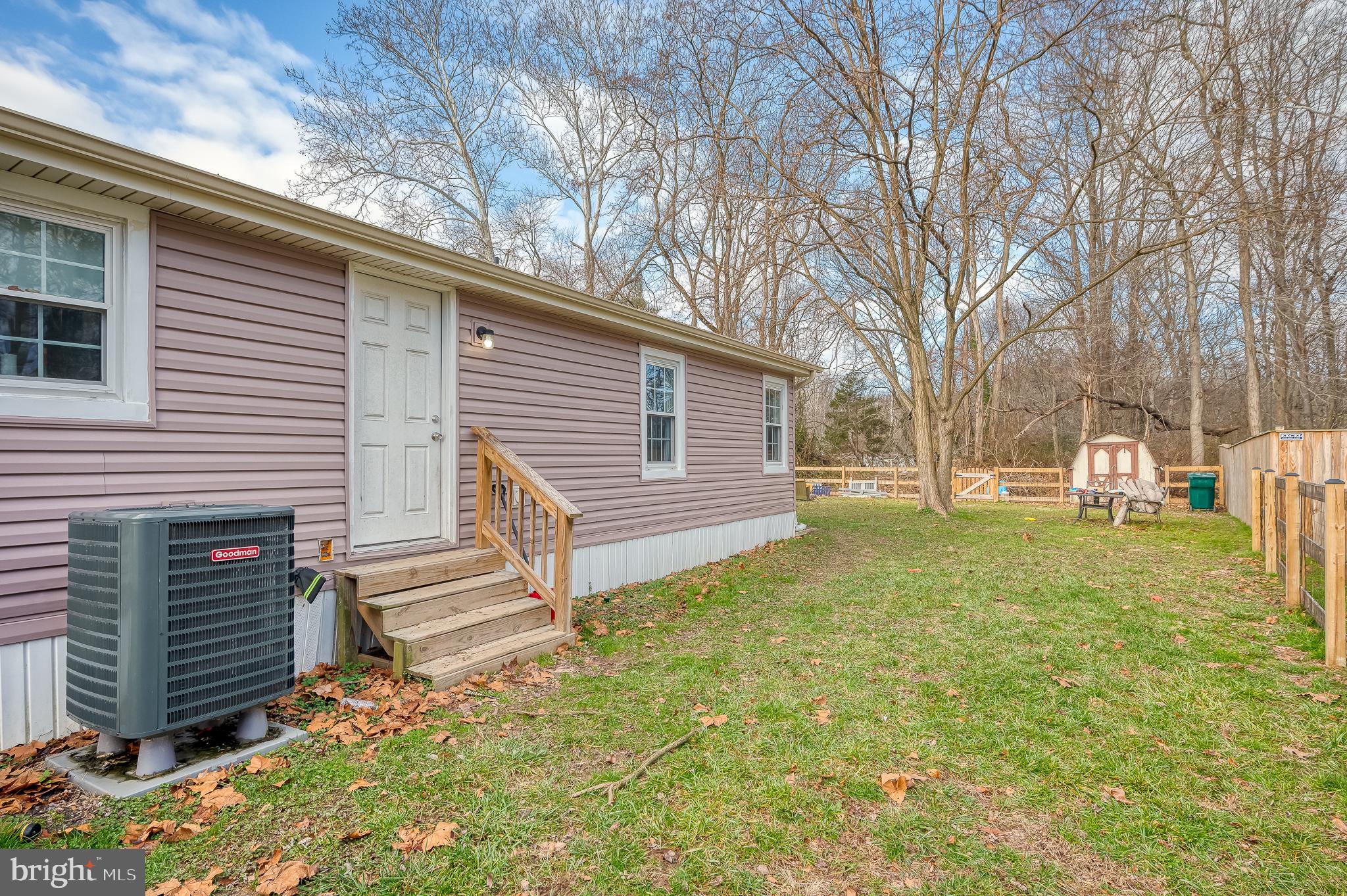 MOUNTAIN BUSH ESTATES - Residential