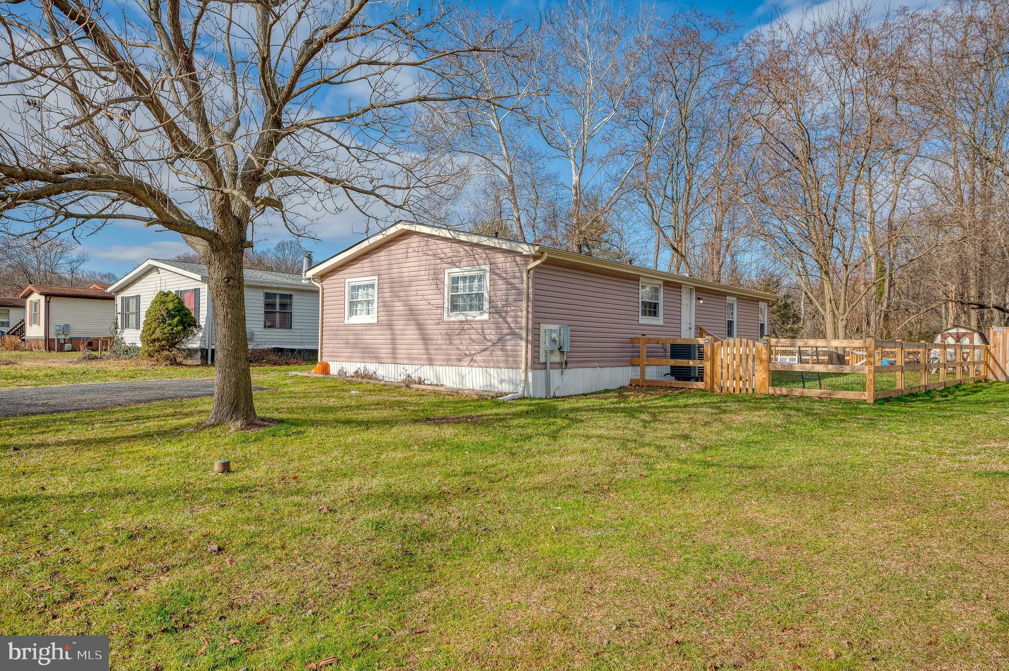 MOUNTAIN BUSH ESTATES - Residential