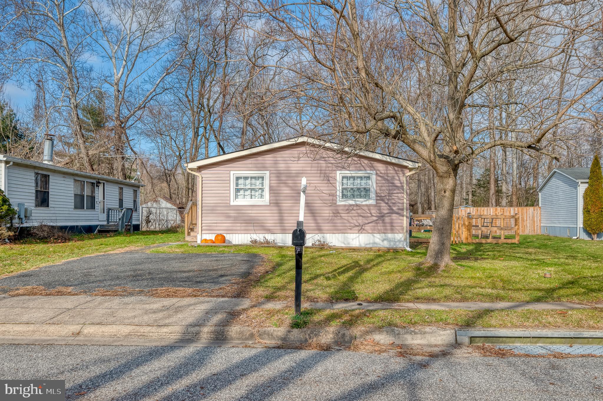 MOUNTAIN BUSH ESTATES - Residential