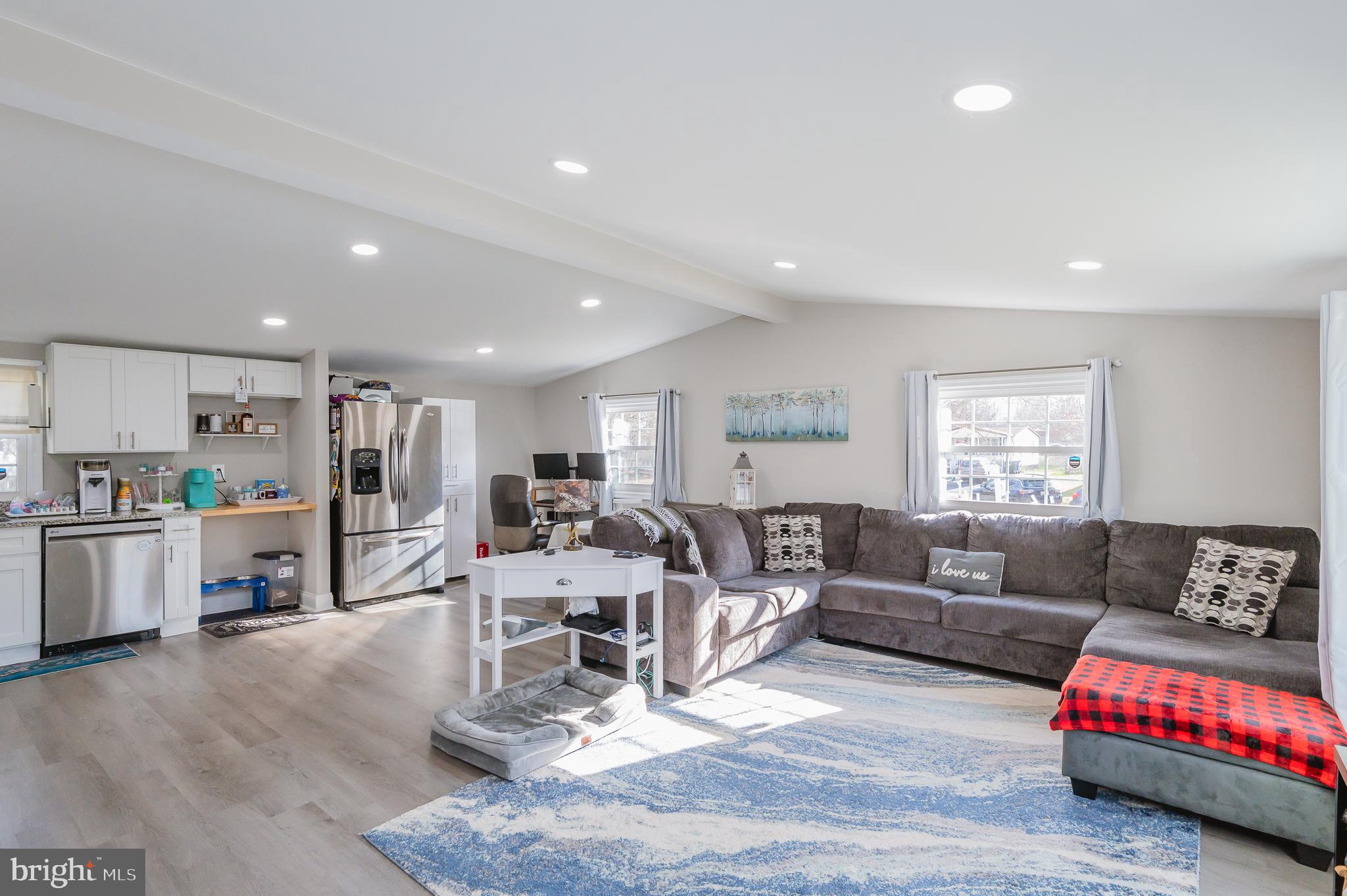 MOUNTAIN BUSH ESTATES - Residential