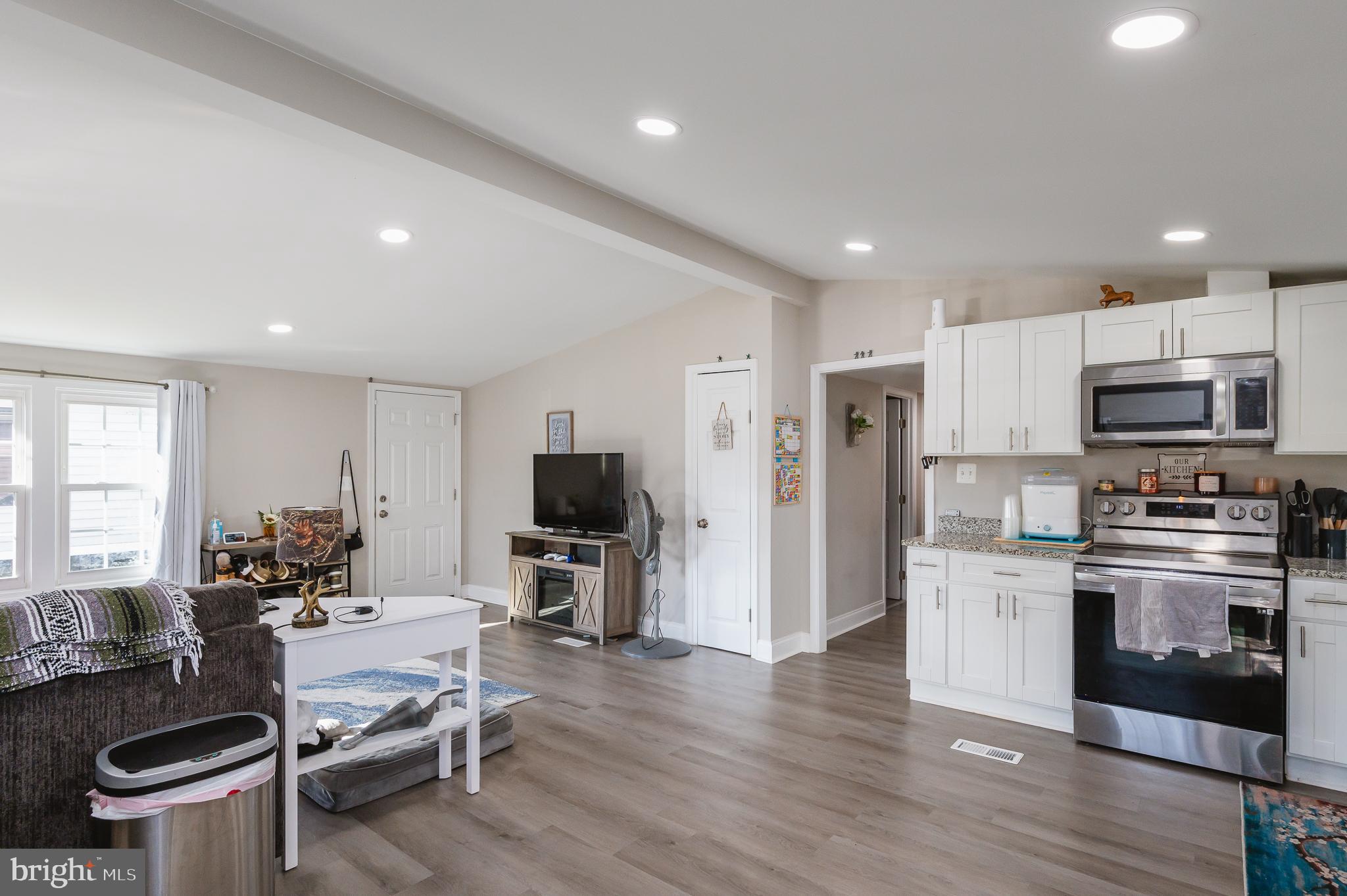 MOUNTAIN BUSH ESTATES - Residential