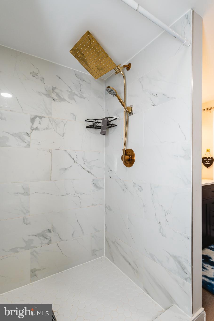 MOUNTAIN BUSH ESTATES - Residential