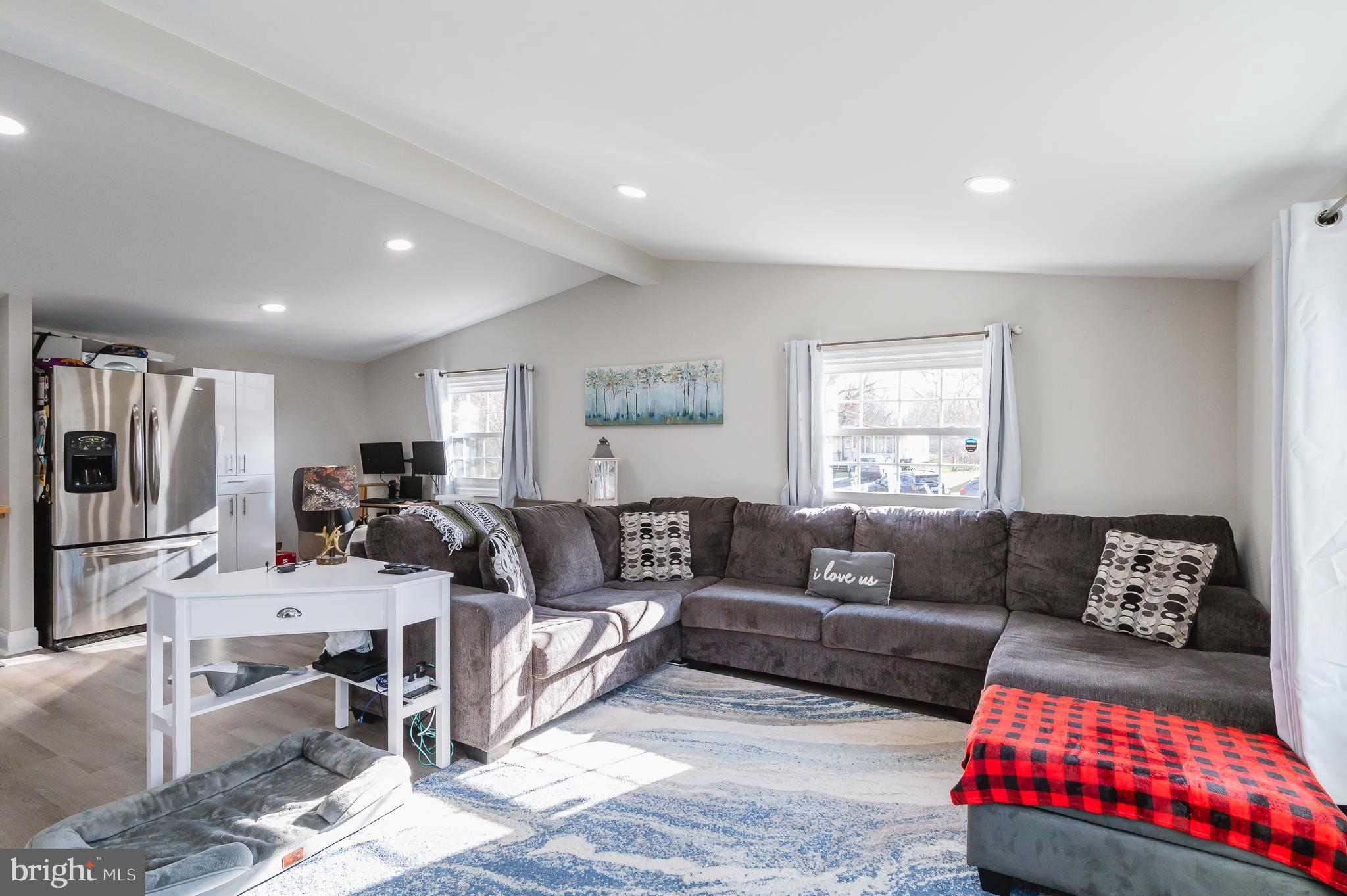 MOUNTAIN BUSH ESTATES - Residential