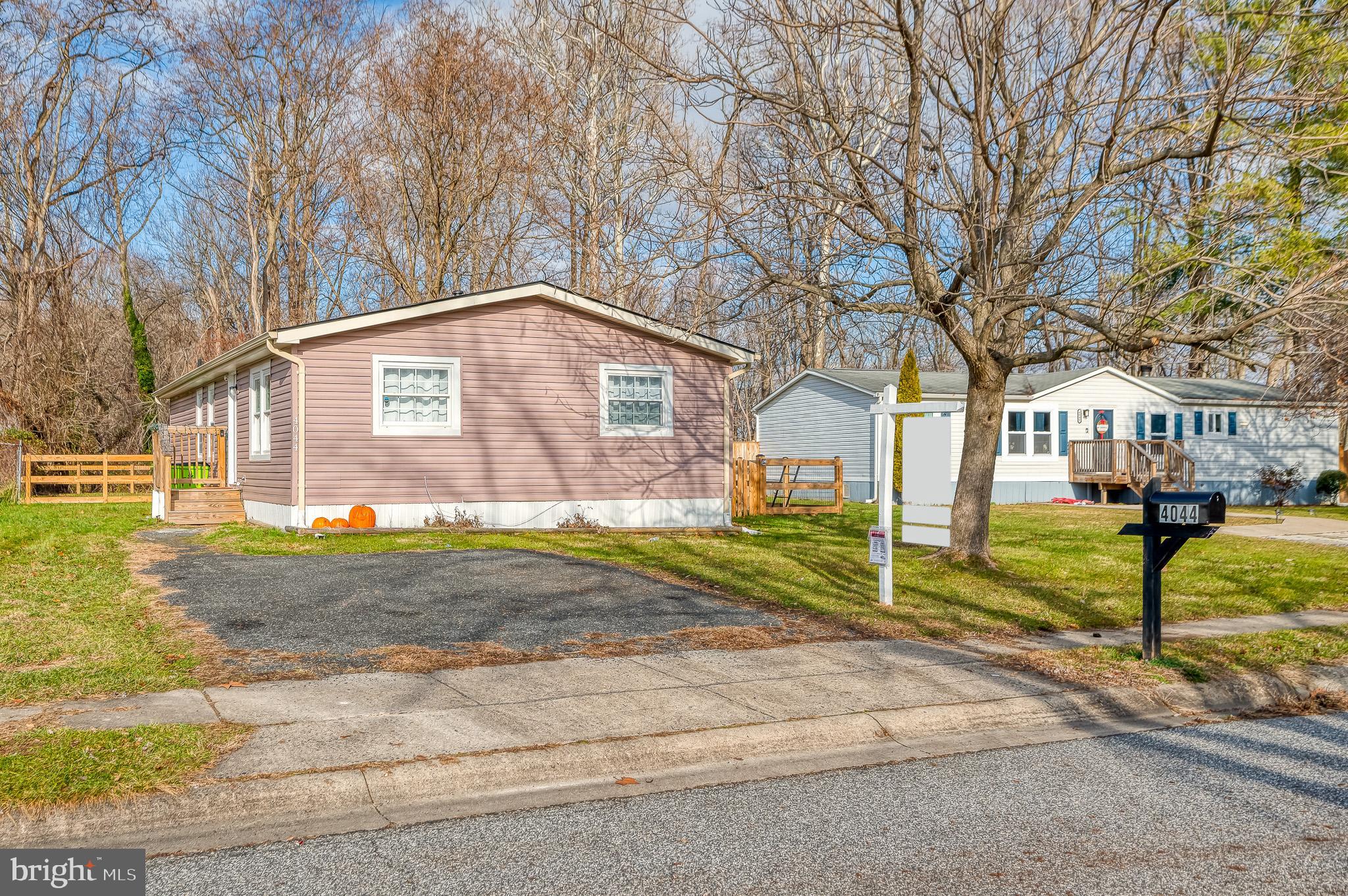 MOUNTAIN BUSH ESTATES - Residential