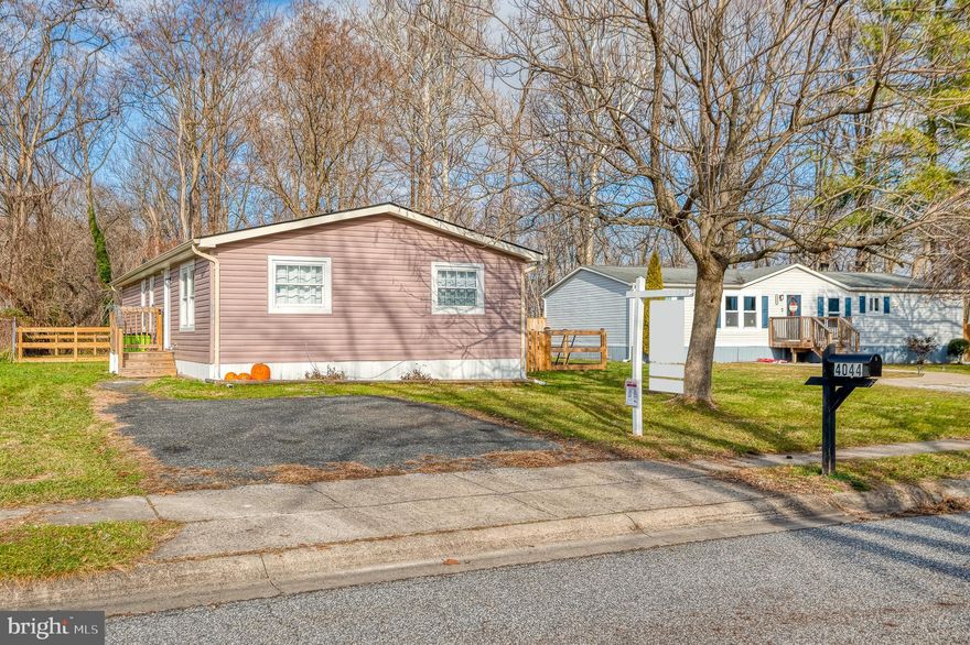 Welcome to this delightful 3-bedroom, 2-bath rancher-style mobile home in the peaceful Mountain Bush Estates of Abingdon. Experience the ease of one-level living with an open floor plan, vaulted ceilings, and modern touches like recessed lighting and laminated flooring throughout. The well-appointed kitchen features stainless steel appliances and elegant granite countertops, creating a perfect space for culinary enthusiasts. The roof, hvac, washer, dryer, and dishwasher were all replaced in 2022. Step outside to a tranquil backyard with rear fencing, perfect for enjoying the peaceful surroundings. Additional features include a shed for storage and a convenient paved driveway. Nestled on a quiet cul-de-sac, this meticulously maintained property offers a serene lifestyle while being close to shopping, grocery stores, and various restaurants. Explore the comfort and convenience of living in the heart of Abingdon. Don't miss the opportunity to make this home yours!