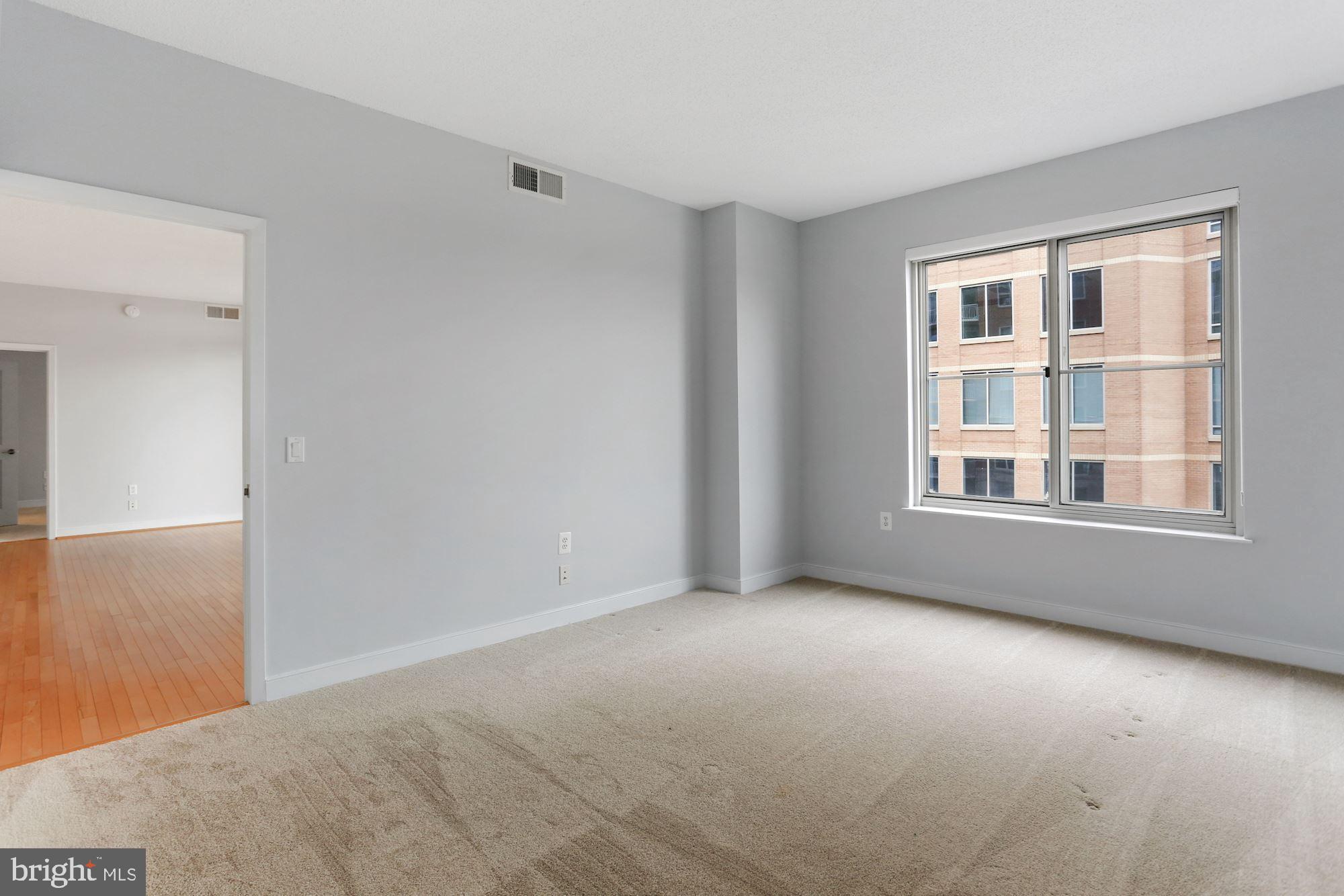 ARLINGTON - Residential