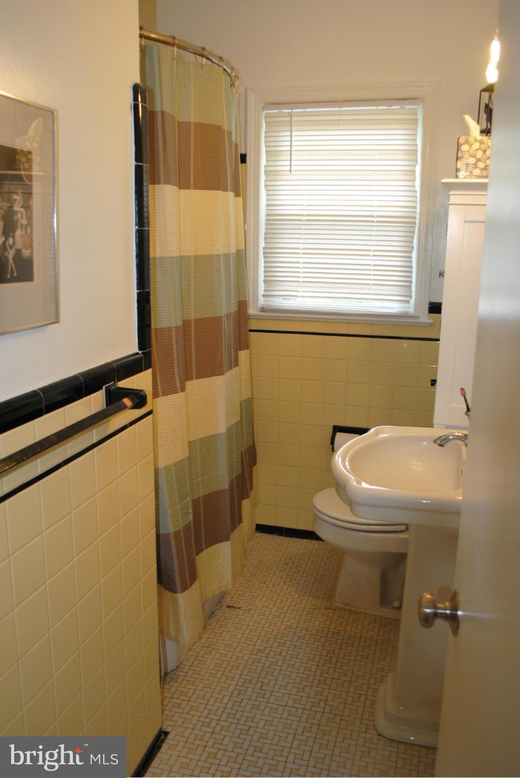 TOWN CREEK - Residential Lease