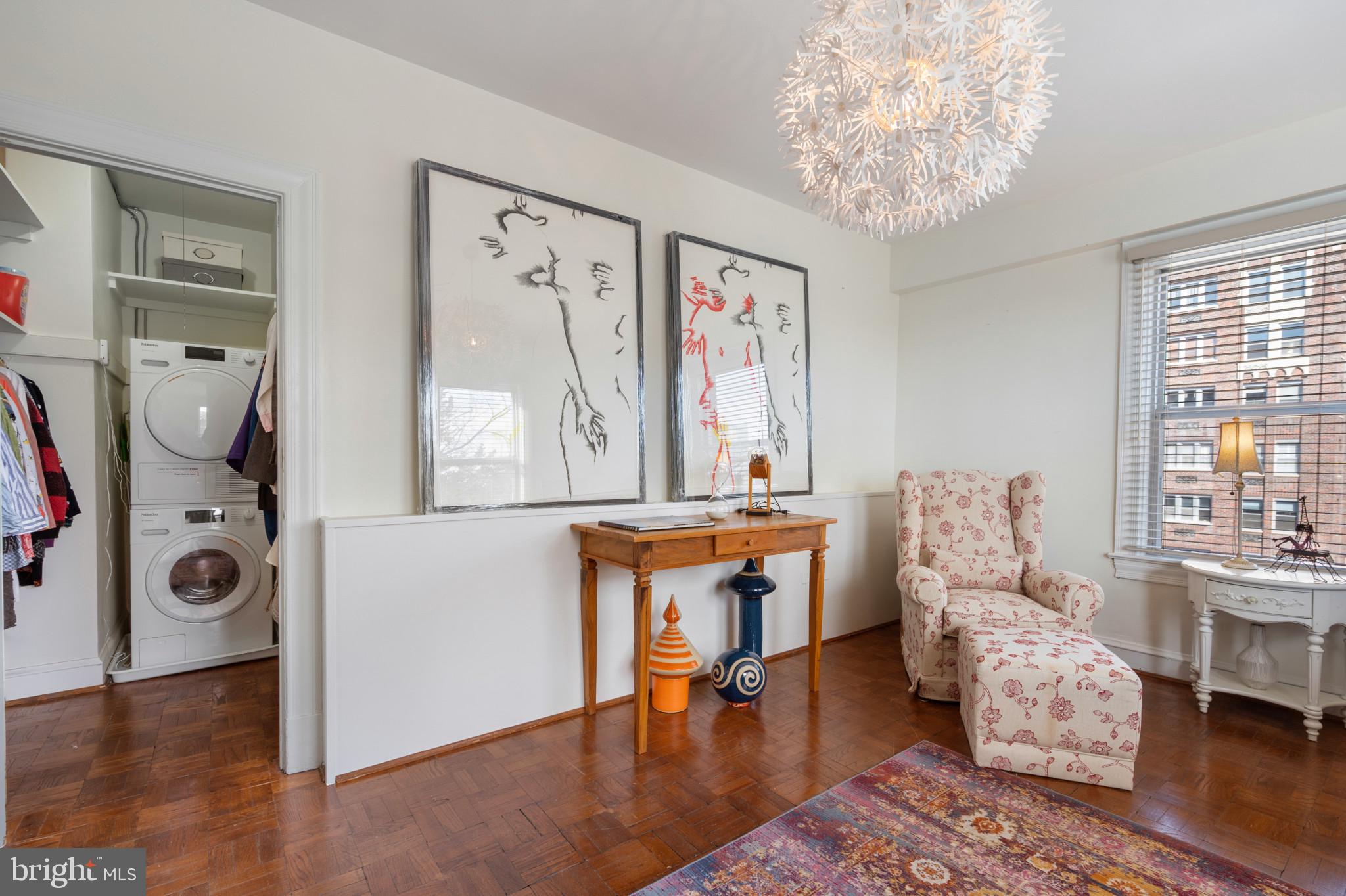 CATHEDRAL HEIGHTS - Residential