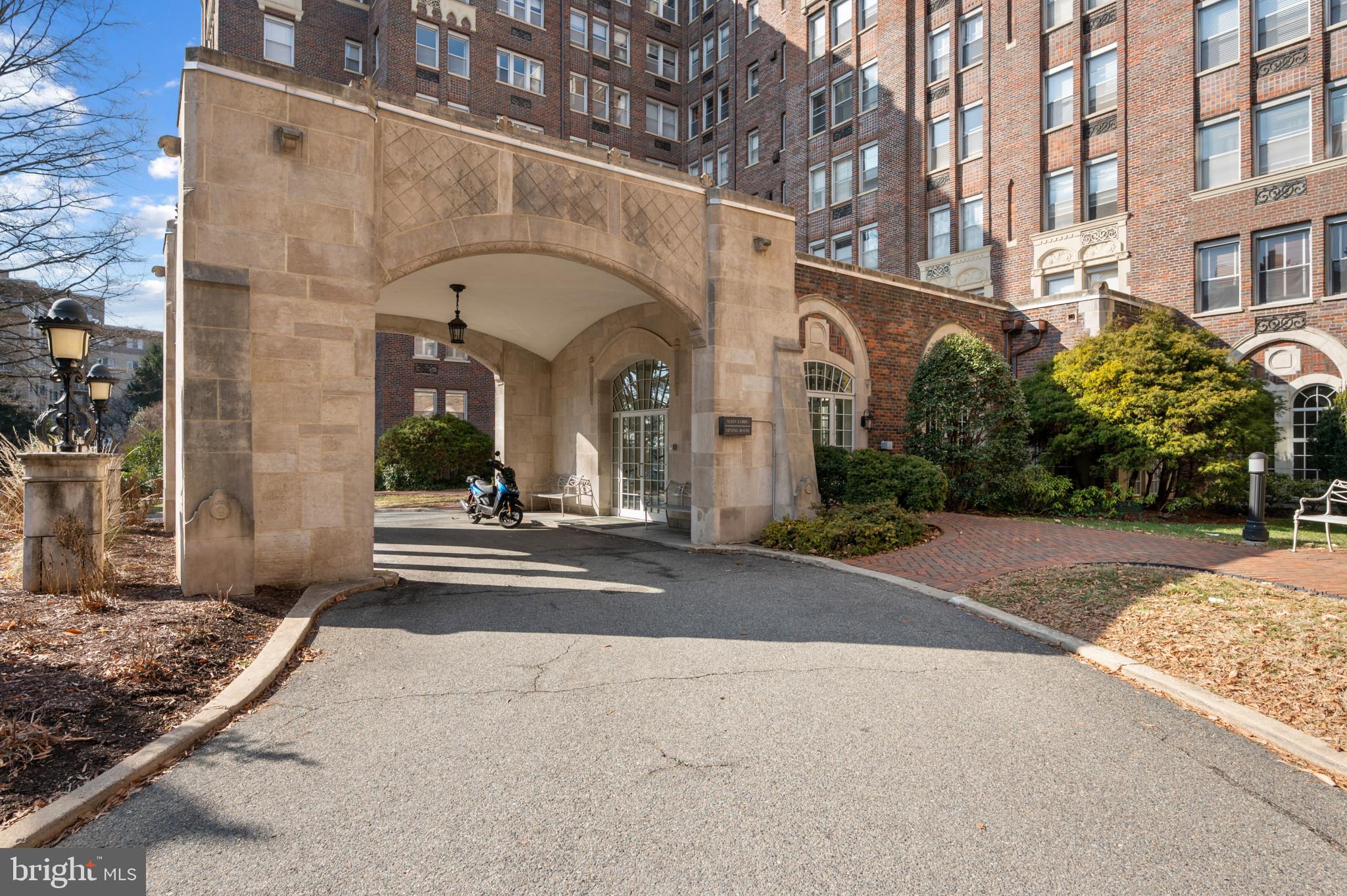 CATHEDRAL HEIGHTS - Residential