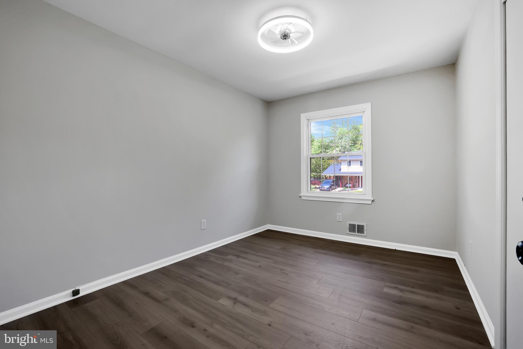 FOREST KNOLLS - Residential