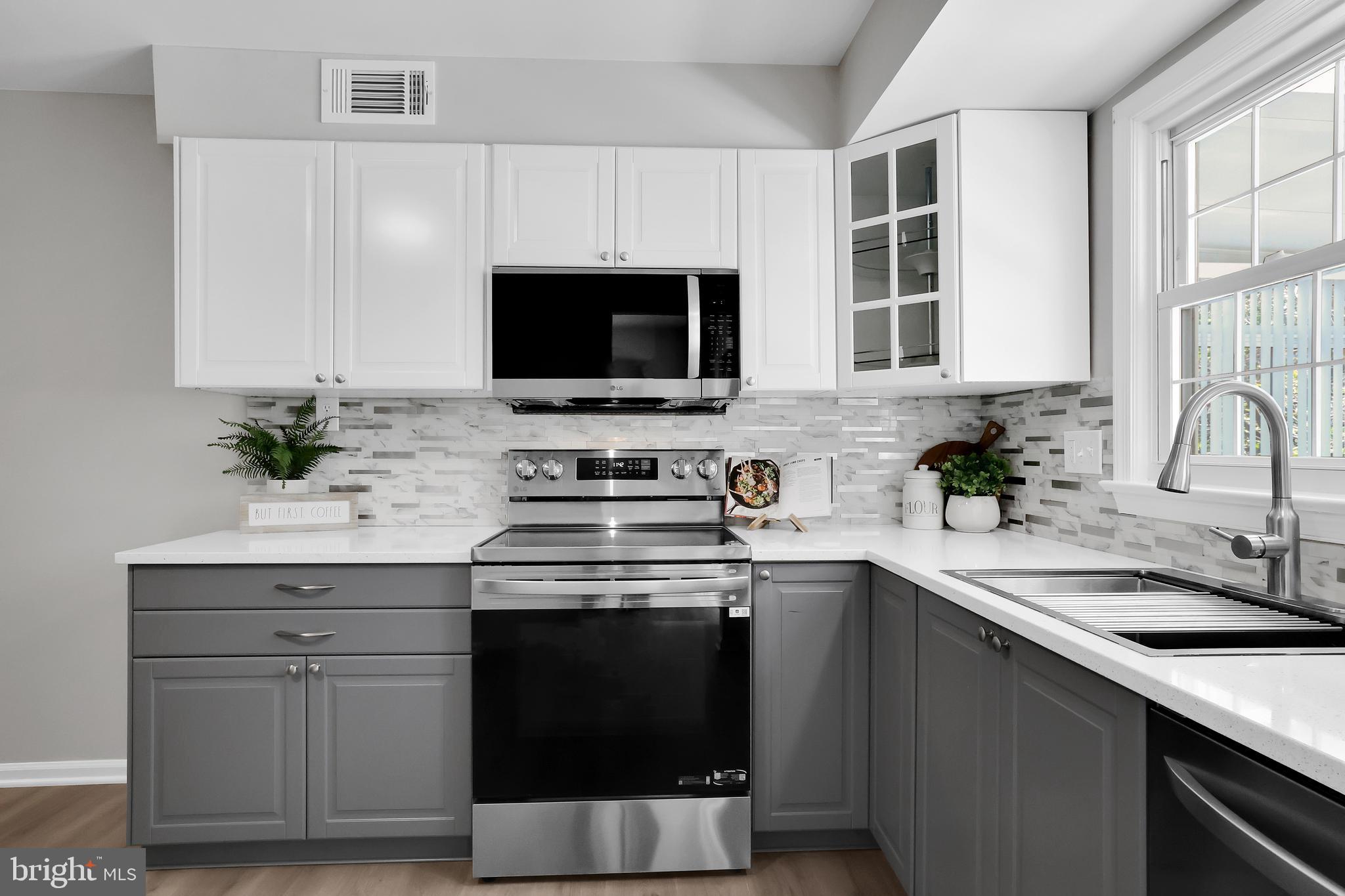 FOREST KNOLLS - Residential