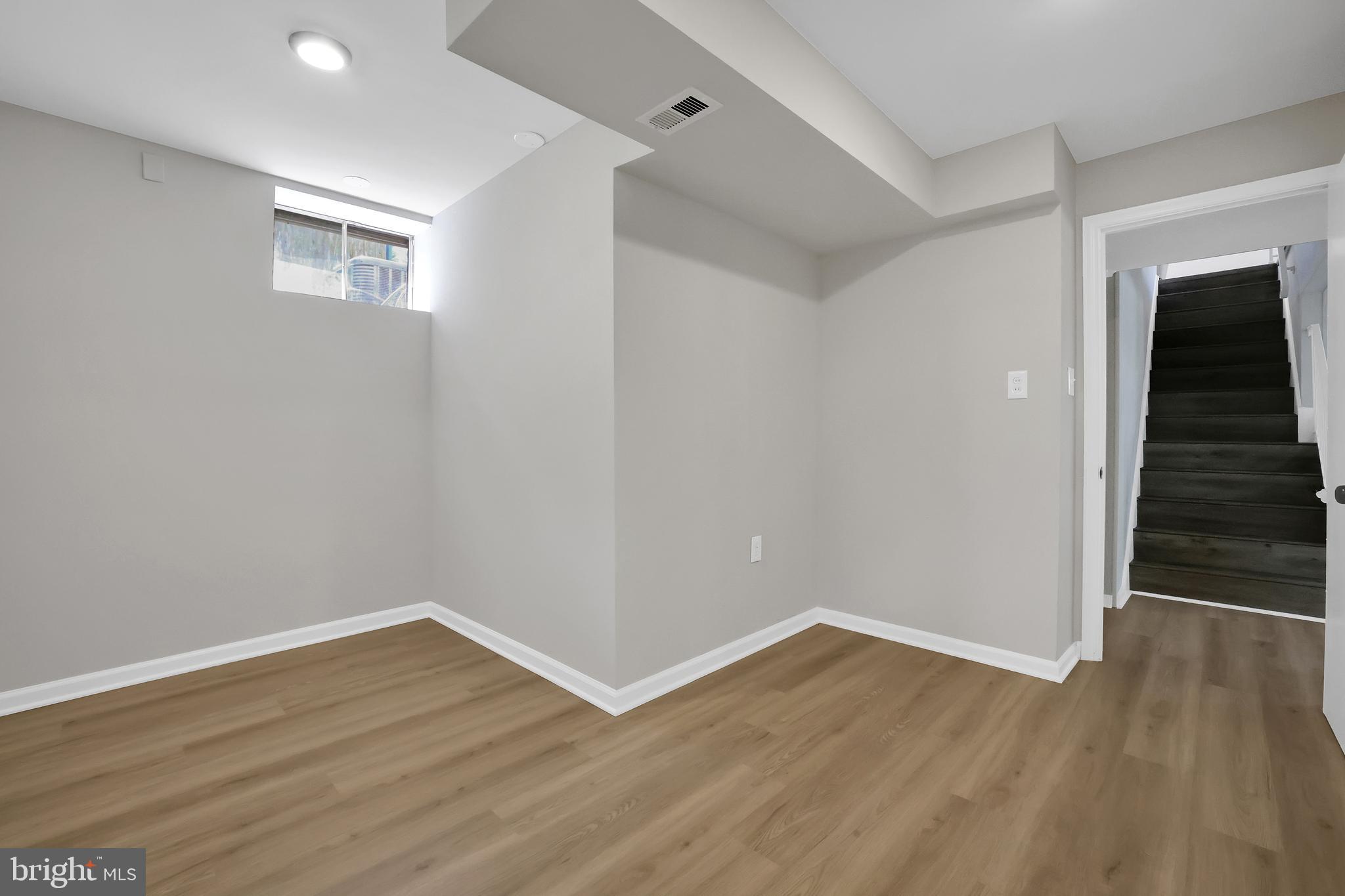 FOREST KNOLLS - Residential