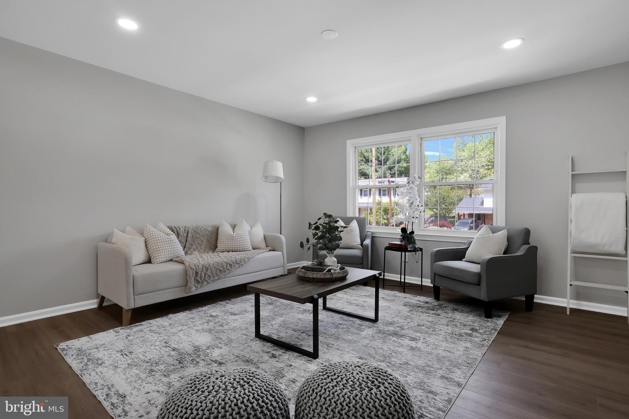 FOREST KNOLLS - Residential