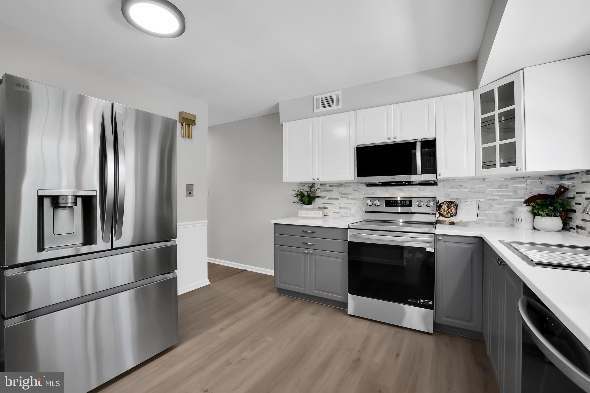 FOREST KNOLLS - Residential