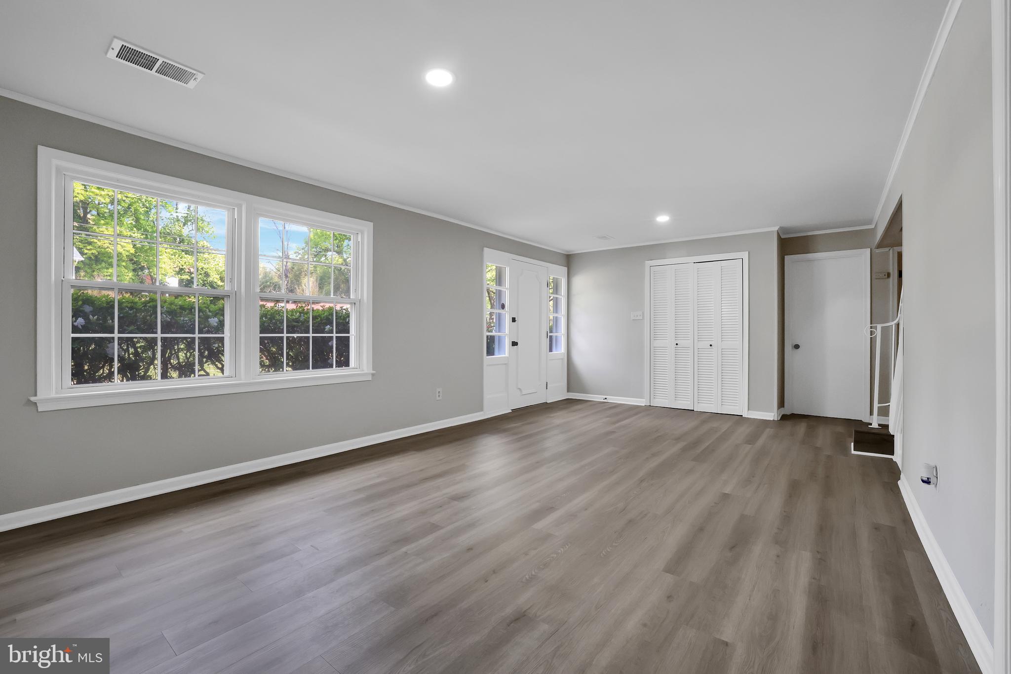 FOREST KNOLLS - Residential