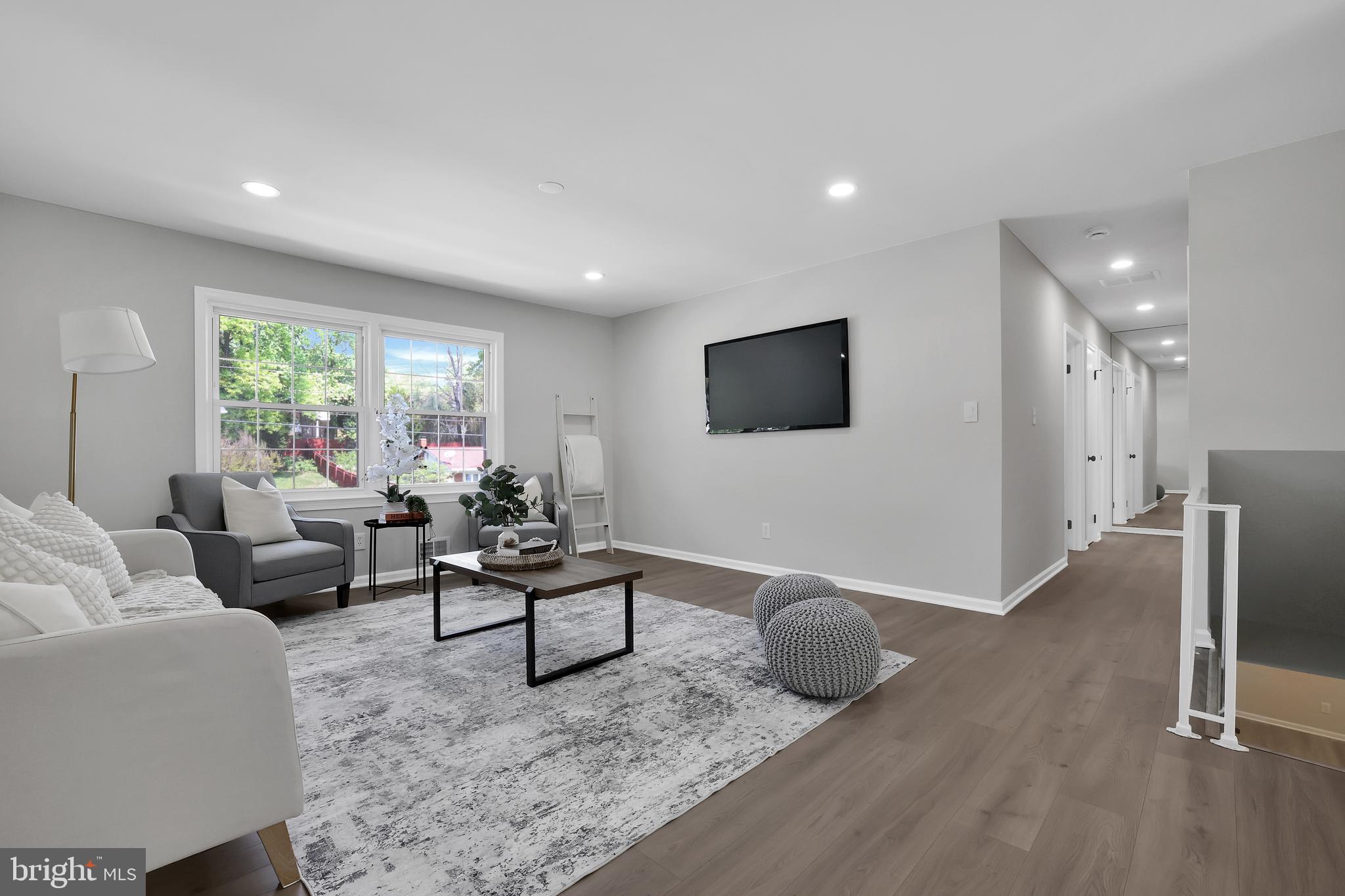 FOREST KNOLLS - Residential
