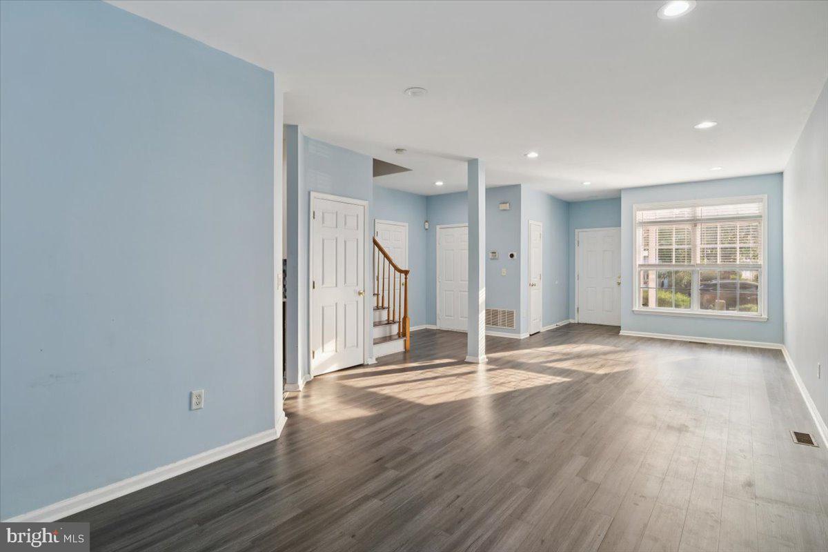 42 FROST LANE