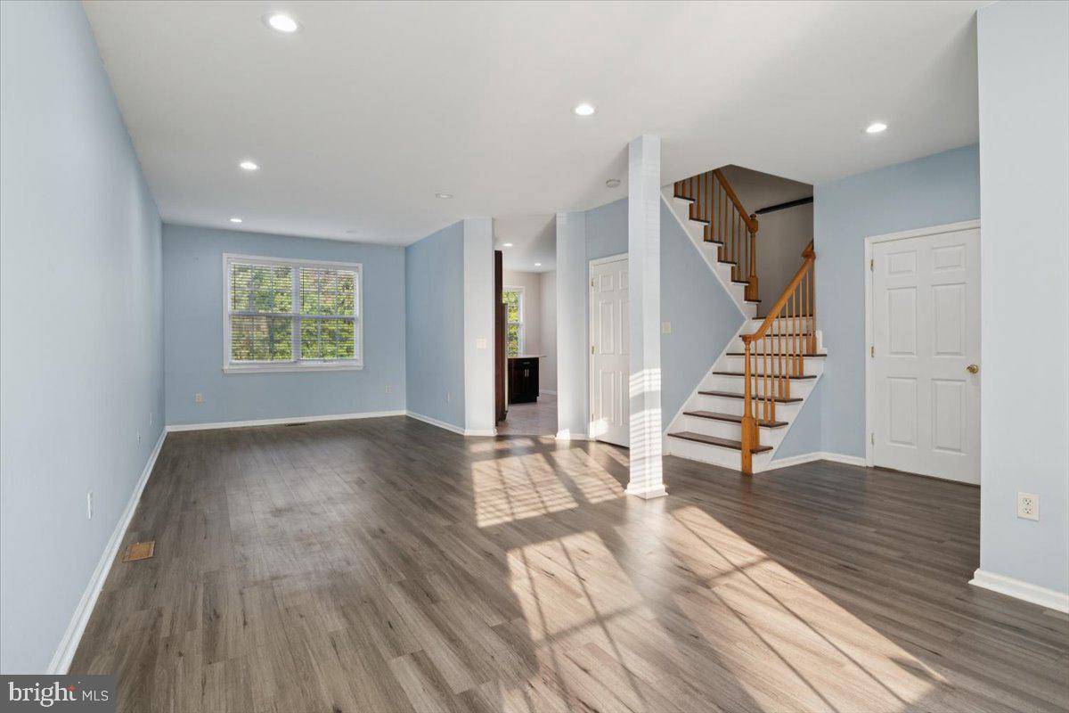 42 FROST LANE