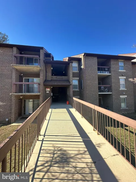 18500 Sweet Autumn Drive Unit 18500, Gaithersburg, MD MLS: MDMC2170528