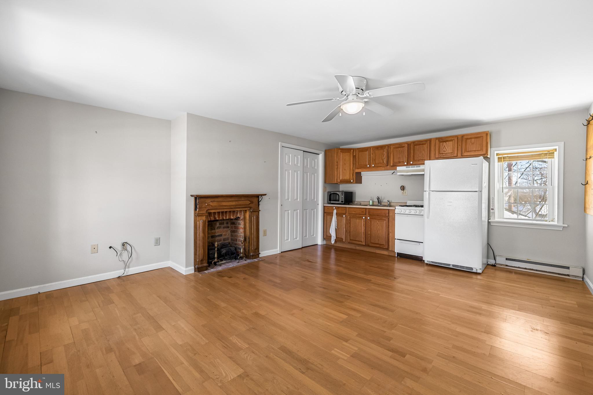 HAMPSTEAD - Residential