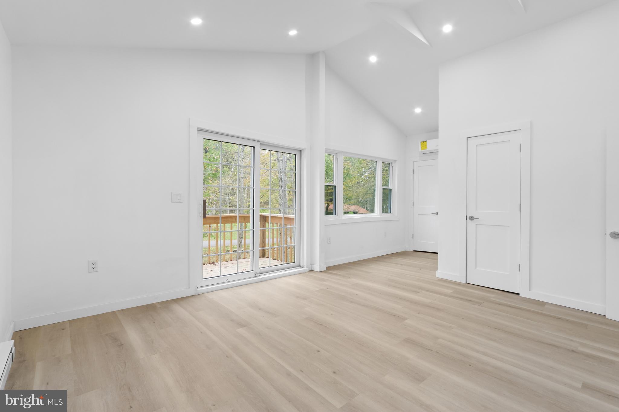 MUSHROOM FARMS - Residential