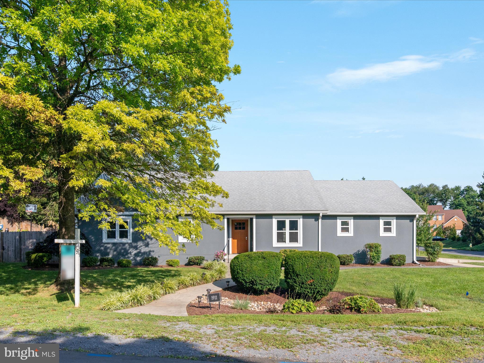 1911 WAYLAND DRIVE