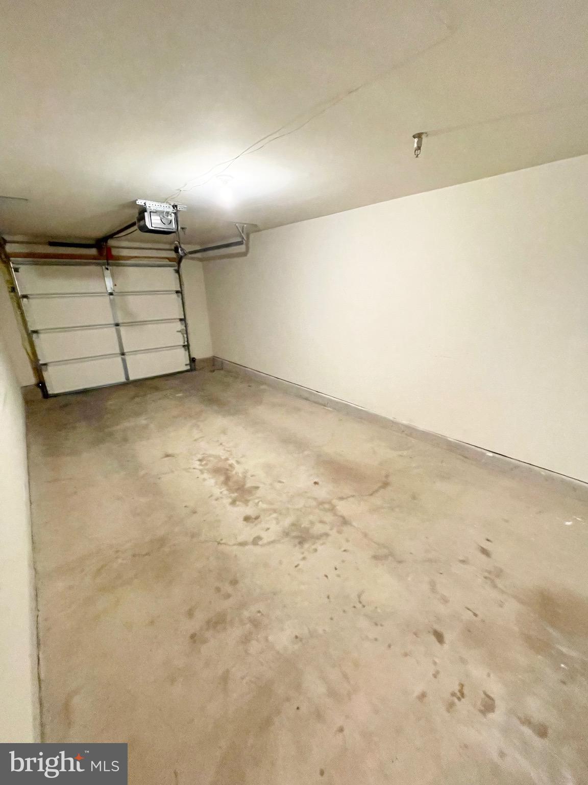 GROVETON WOODS - Residential Lease