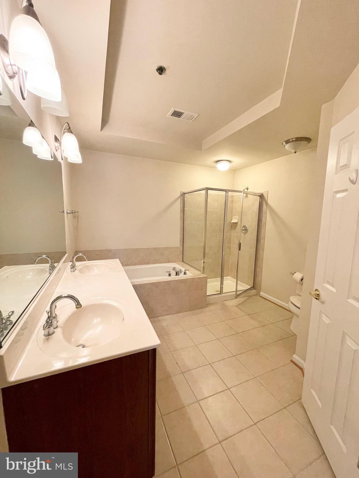 GROVETON WOODS - Residential Lease