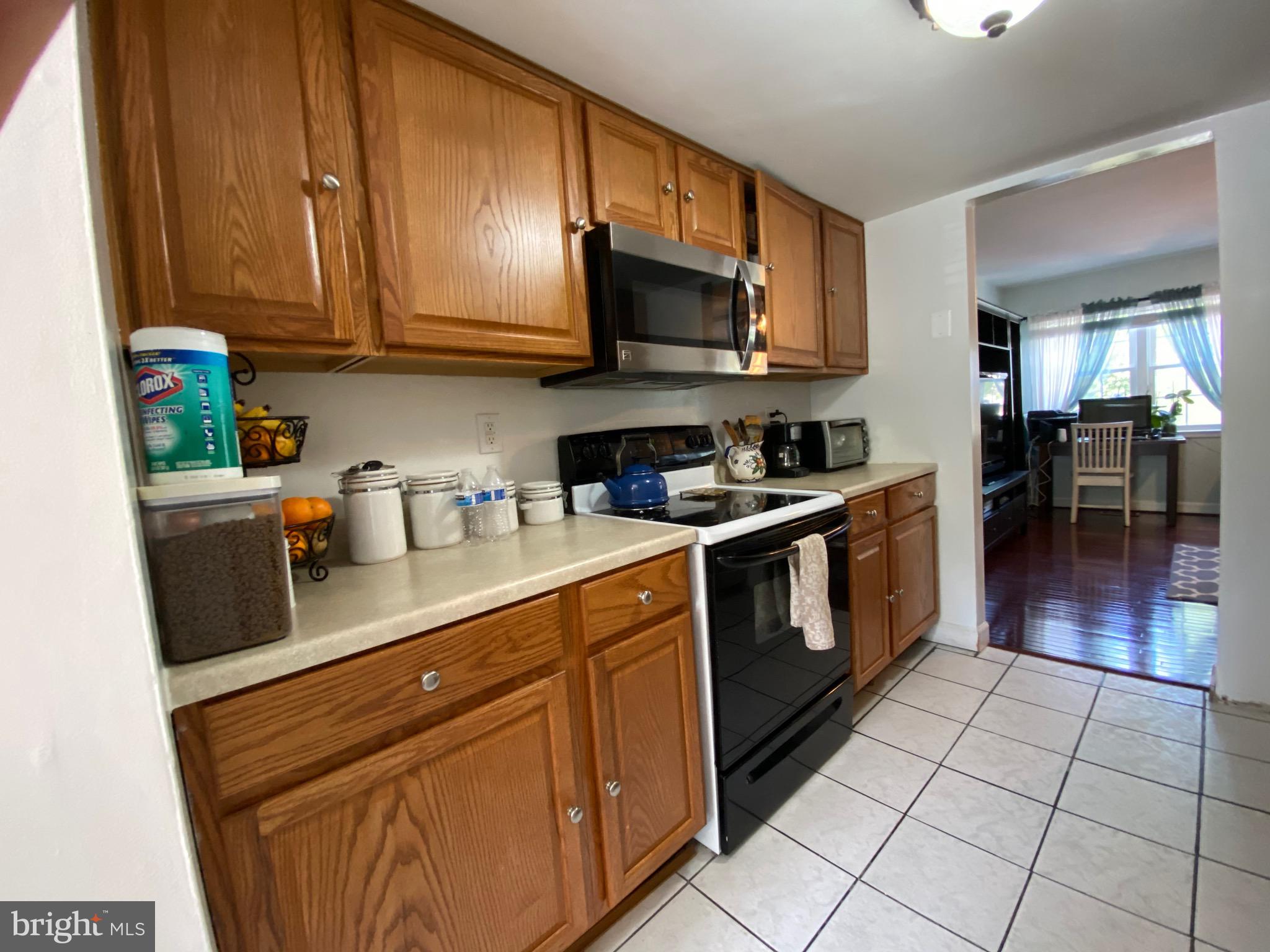 VILLAGE GATE - Residential