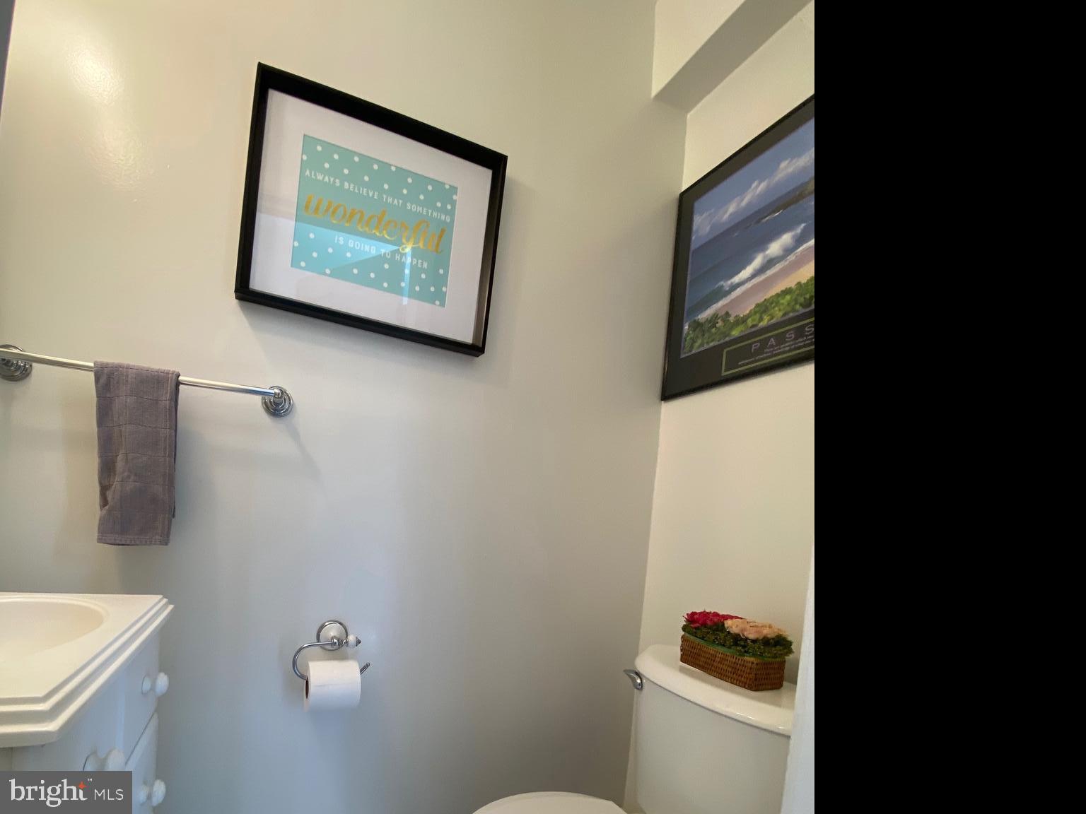 VILLAGE GATE - Residential