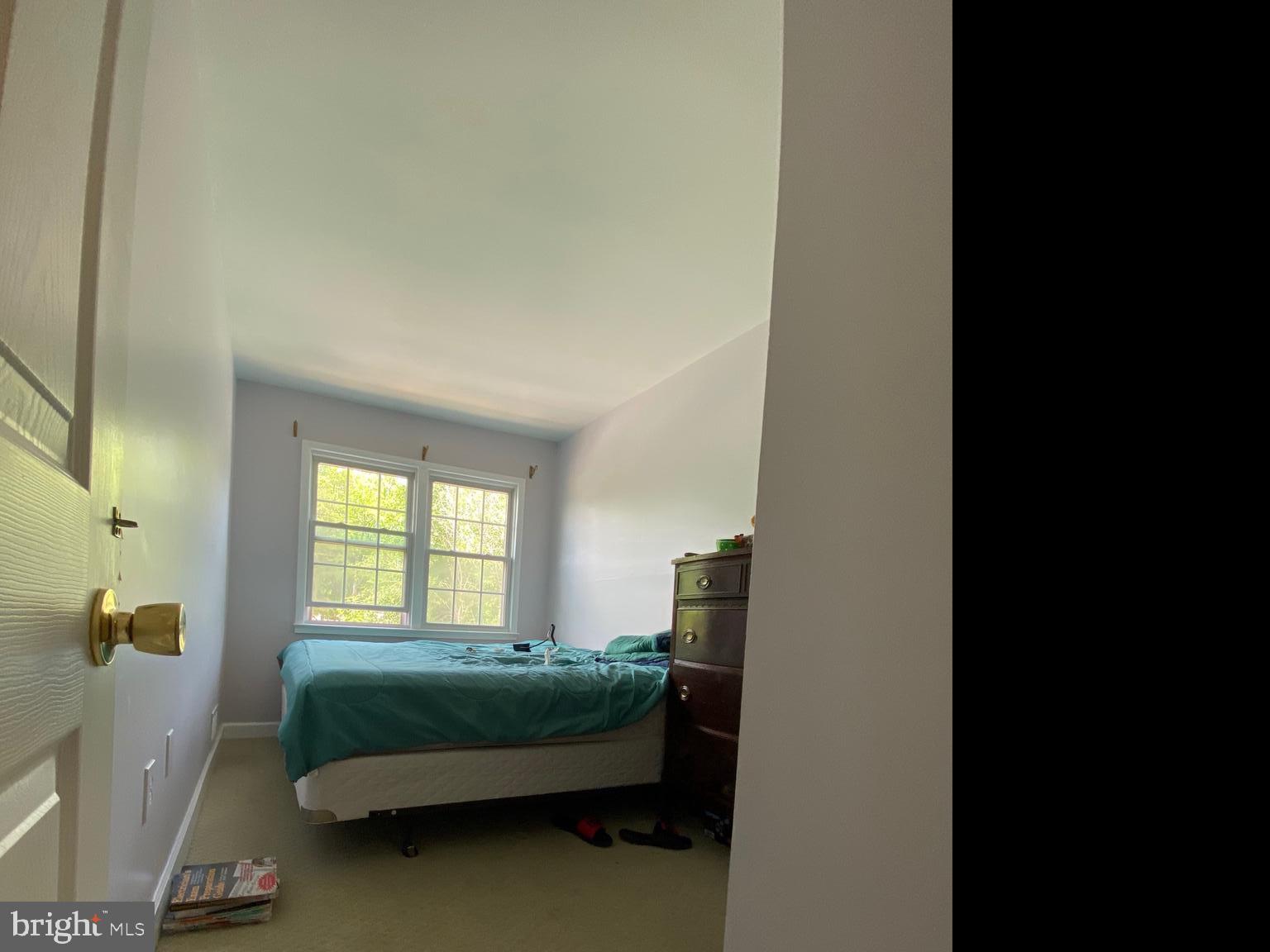 VILLAGE GATE - Residential