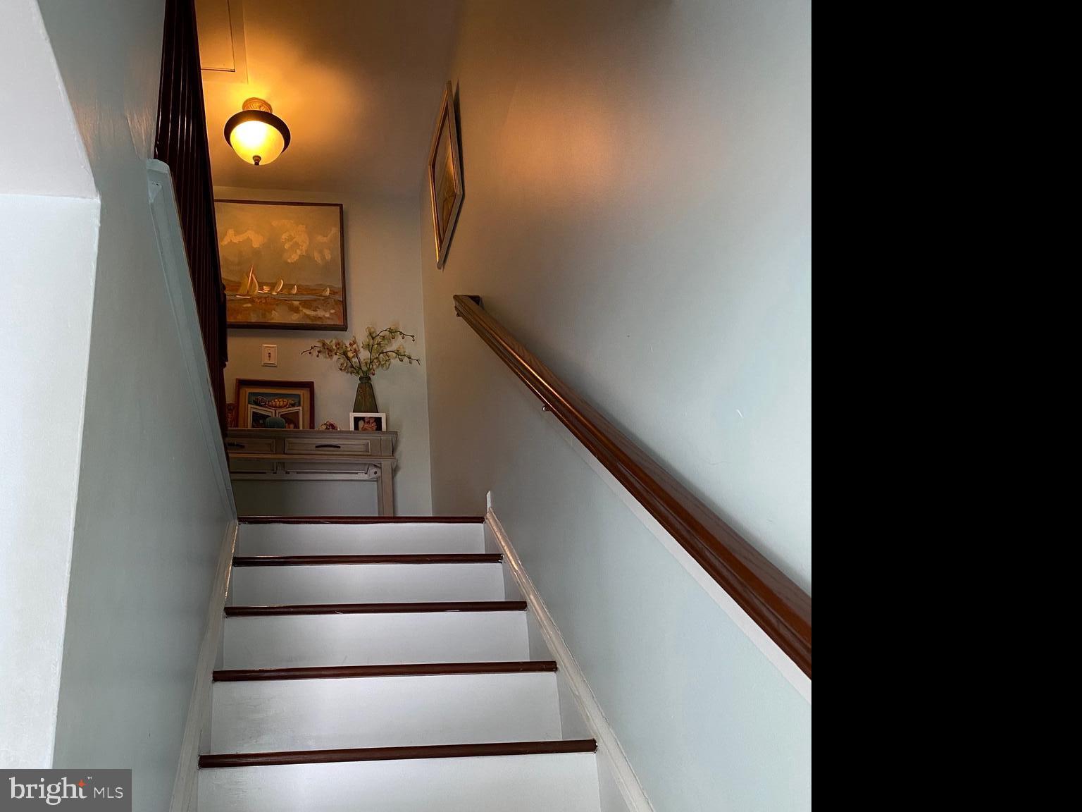 VILLAGE GATE - Residential