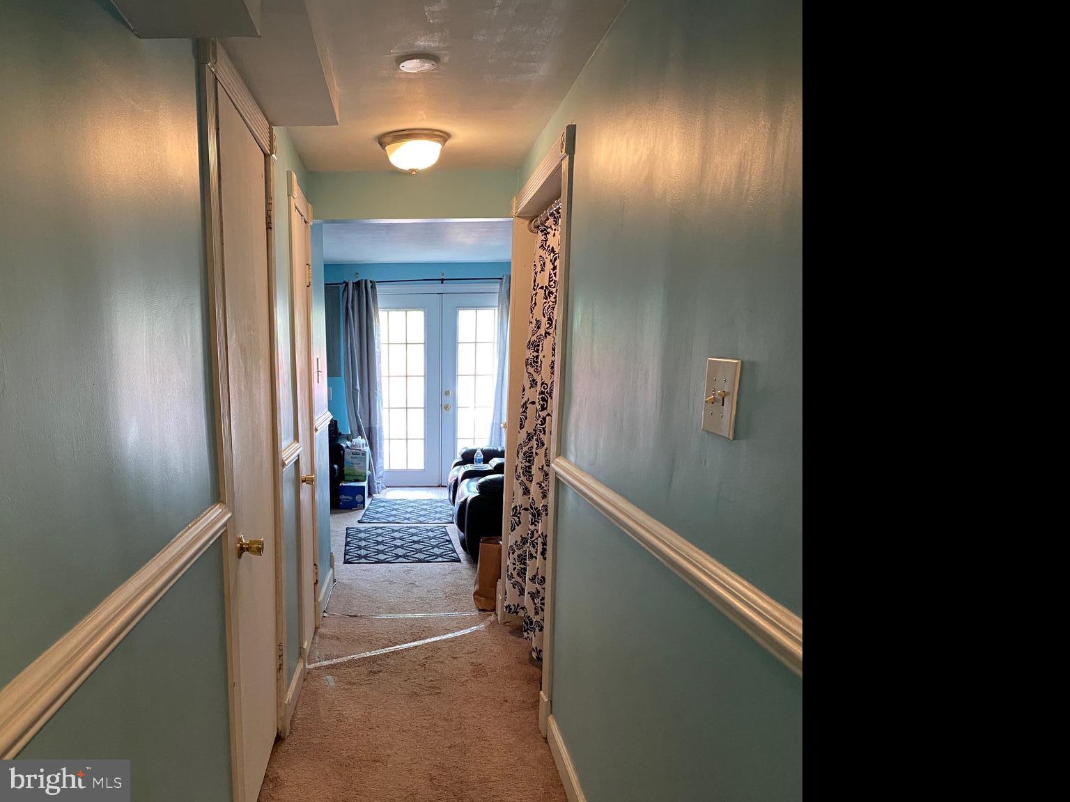 VILLAGE GATE - Residential