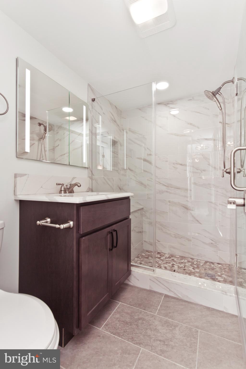 MARINA TOWERS - Residential Lease