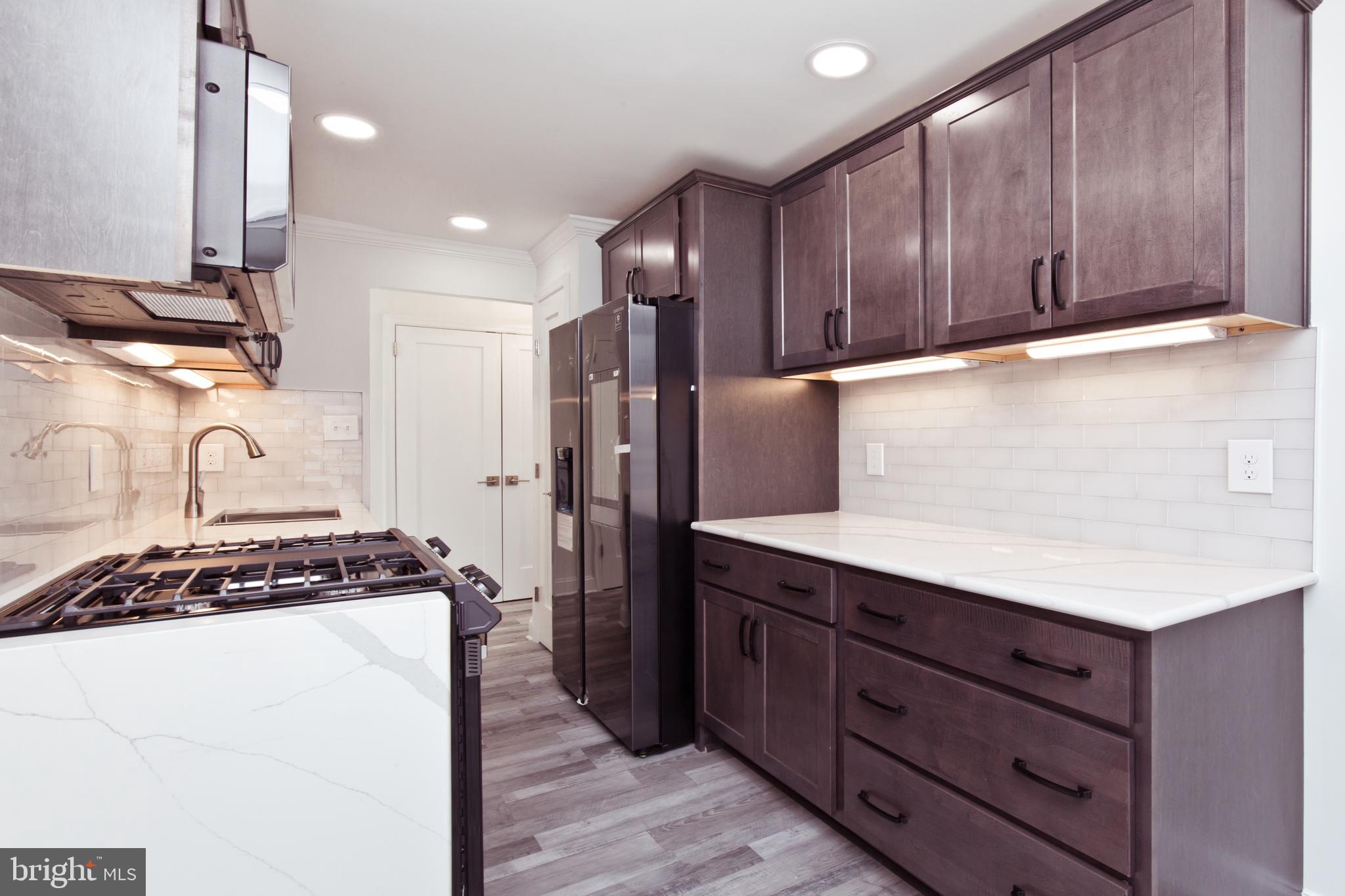 MARINA TOWERS - Residential Lease