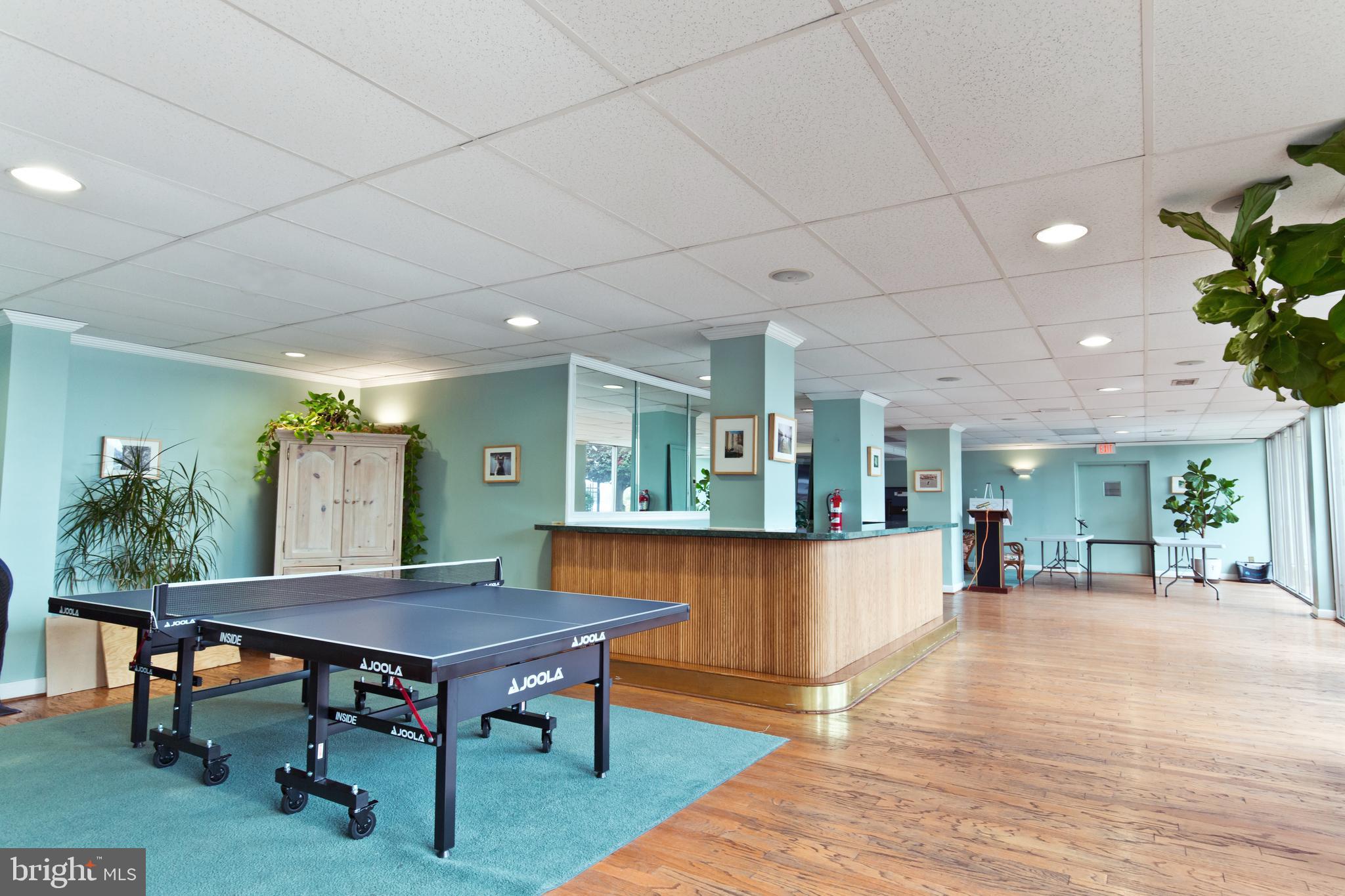 MARINA TOWERS - Residential Lease