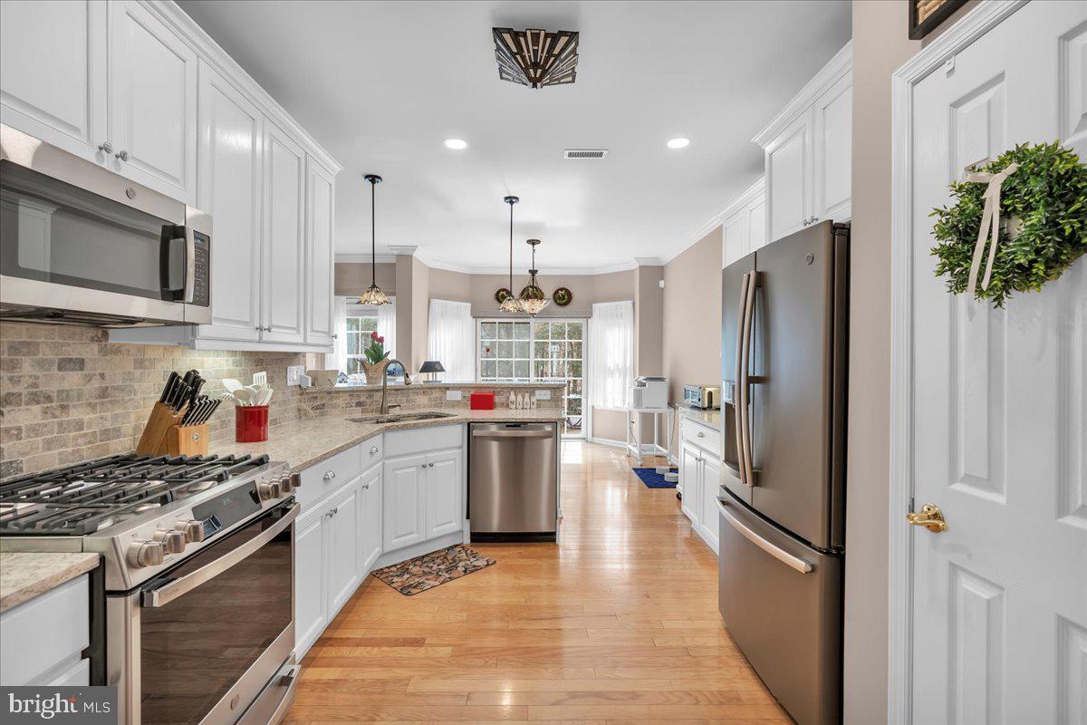 332 BITTLEWOOD AVENUE