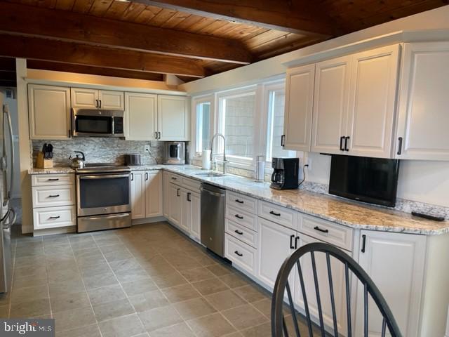 WILLOUGHBY BEACH - Residential