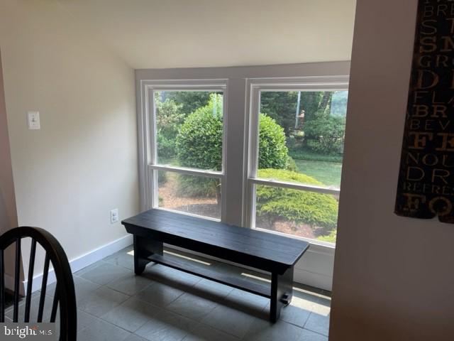 WILLOUGHBY BEACH - Residential