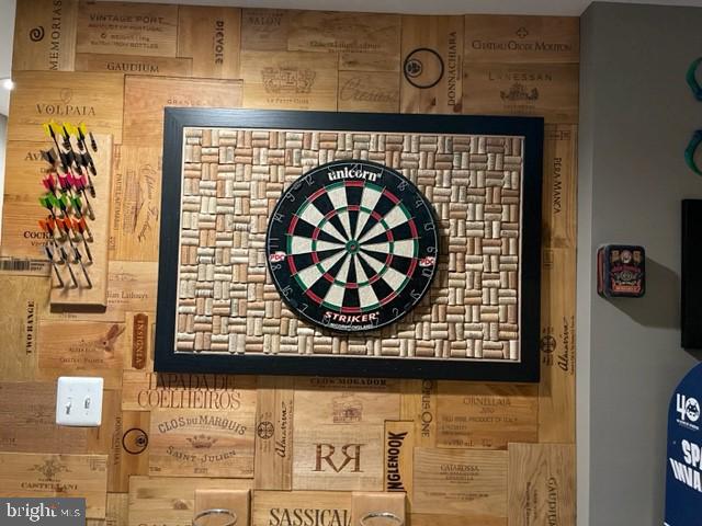 WILLOUGHBY BEACH - Residential