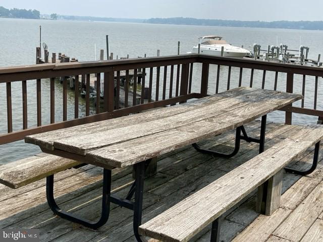 WILLOUGHBY BEACH - Residential