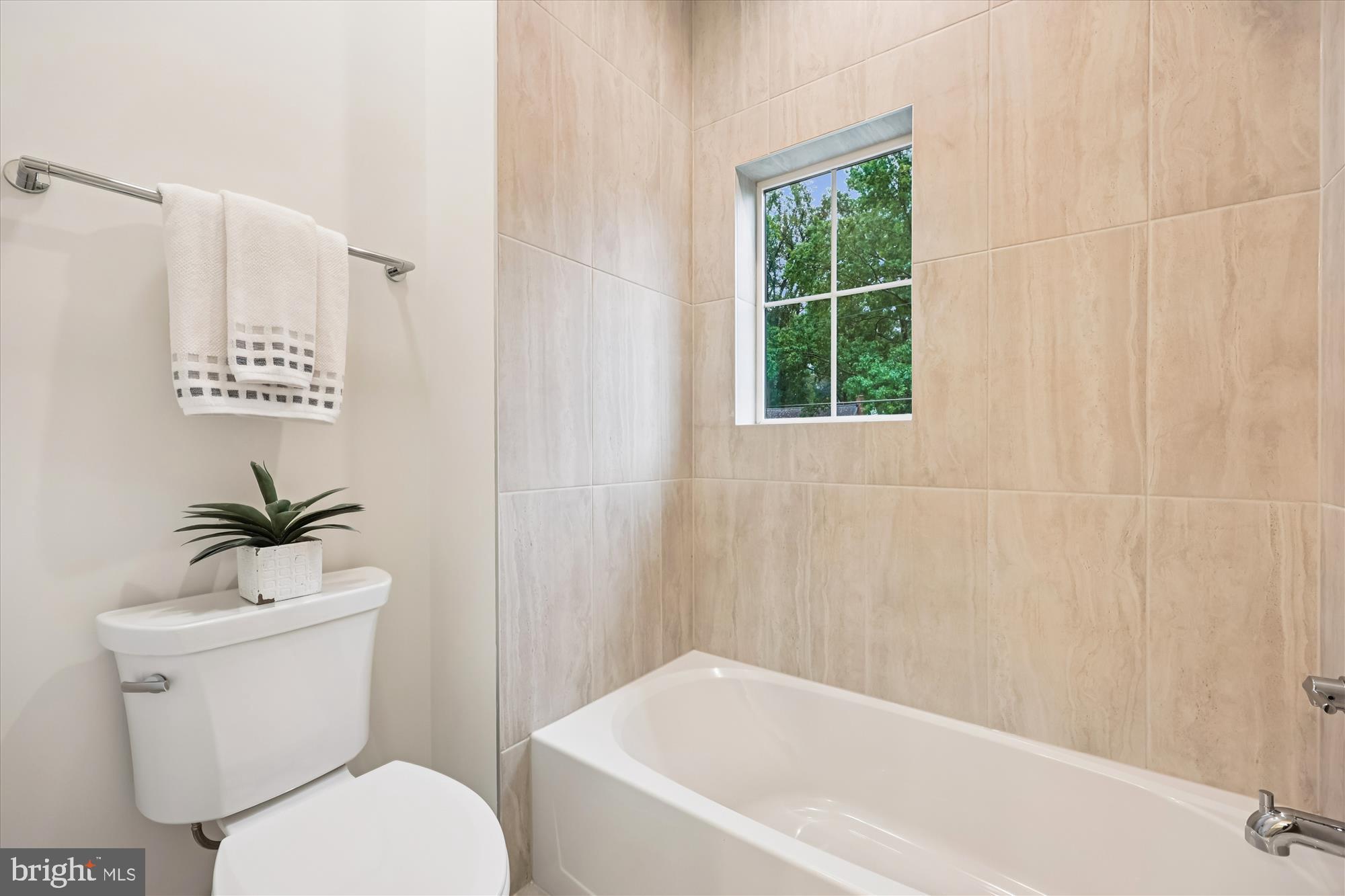 EDGEWOOD - Residential