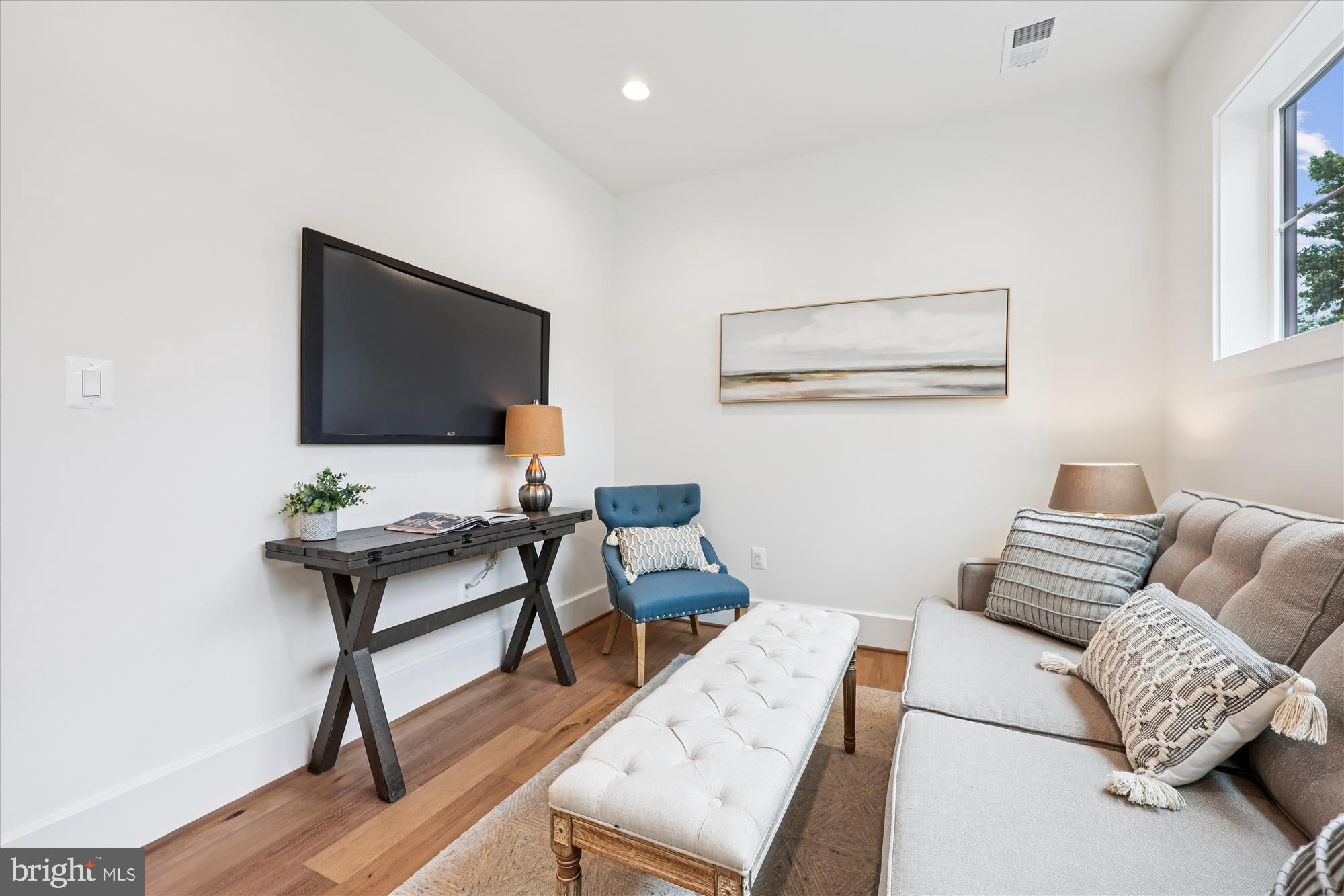 EDGEWOOD - Residential