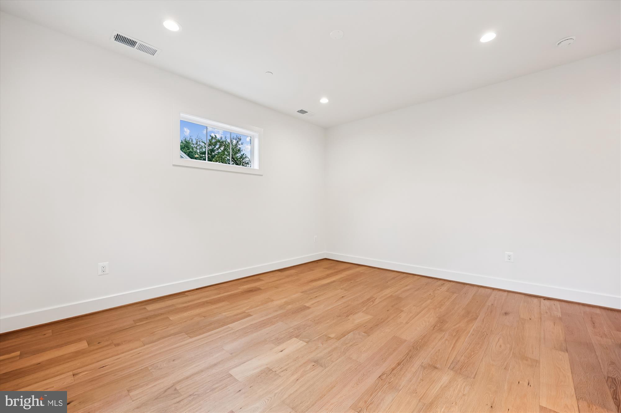 EDGEWOOD - Residential