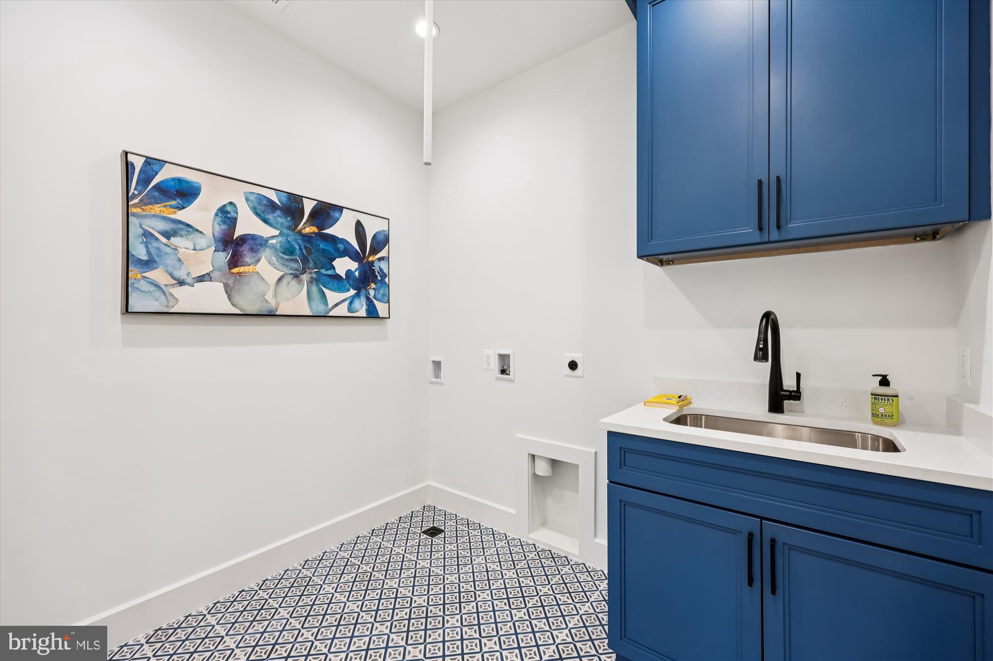 EDGEWOOD - Residential