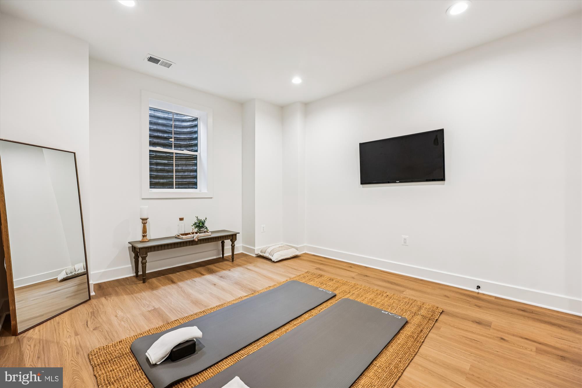 EDGEWOOD - Residential